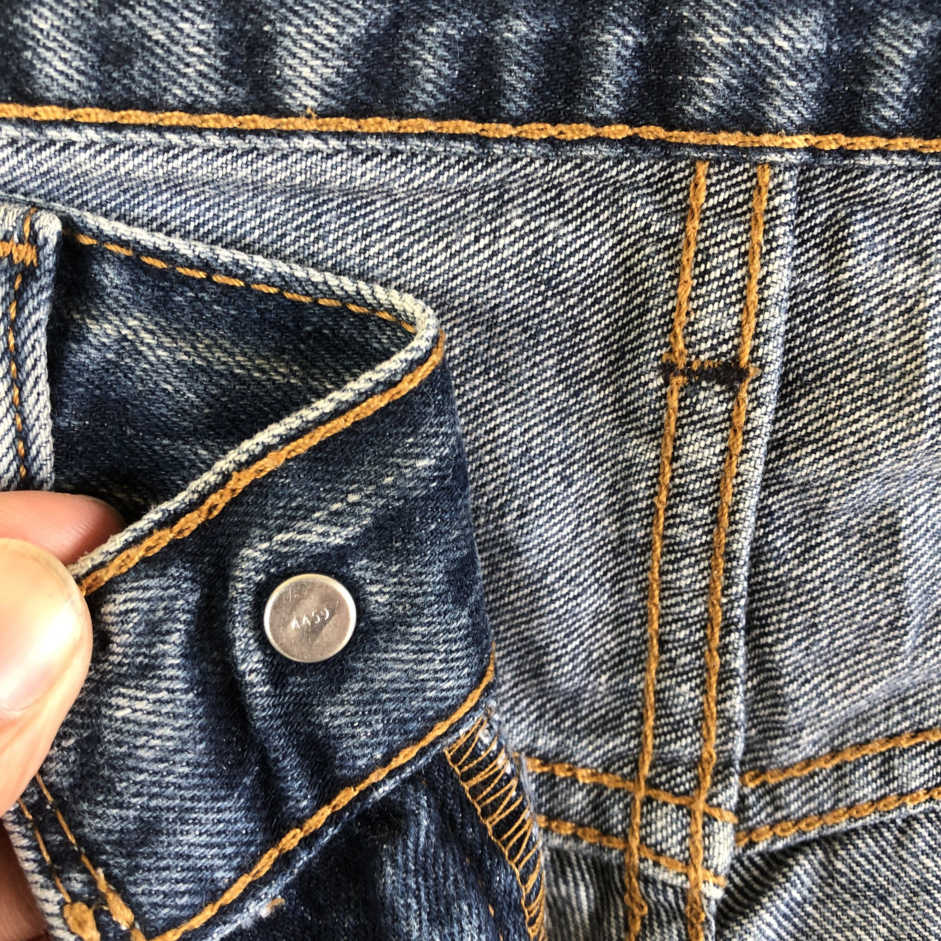 Levi's Vintage Levis 550 Ripped Blue Jeans Dirty Levi's Denim Size US 36 / EU 52 - 7 Thumbnail