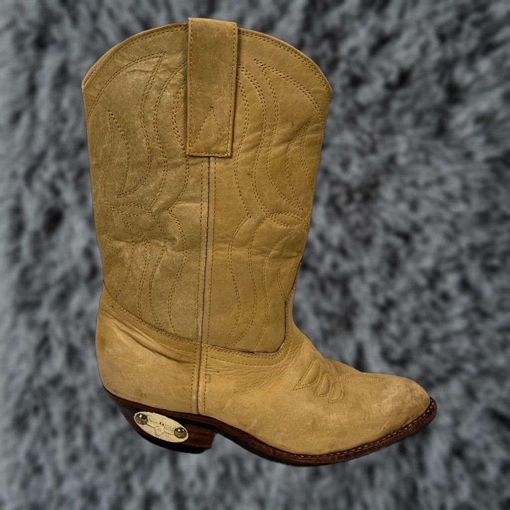 Vintage VINTAGE? (No) Actually: Cowboy Boots (Brand: Cowboy) Western Boot Women’s, Size 39 (US 8), Leather Yellow, GUC, Cowboy Theme, Women, Boots Size US 8 / IT 38 - 1 Thumbnail