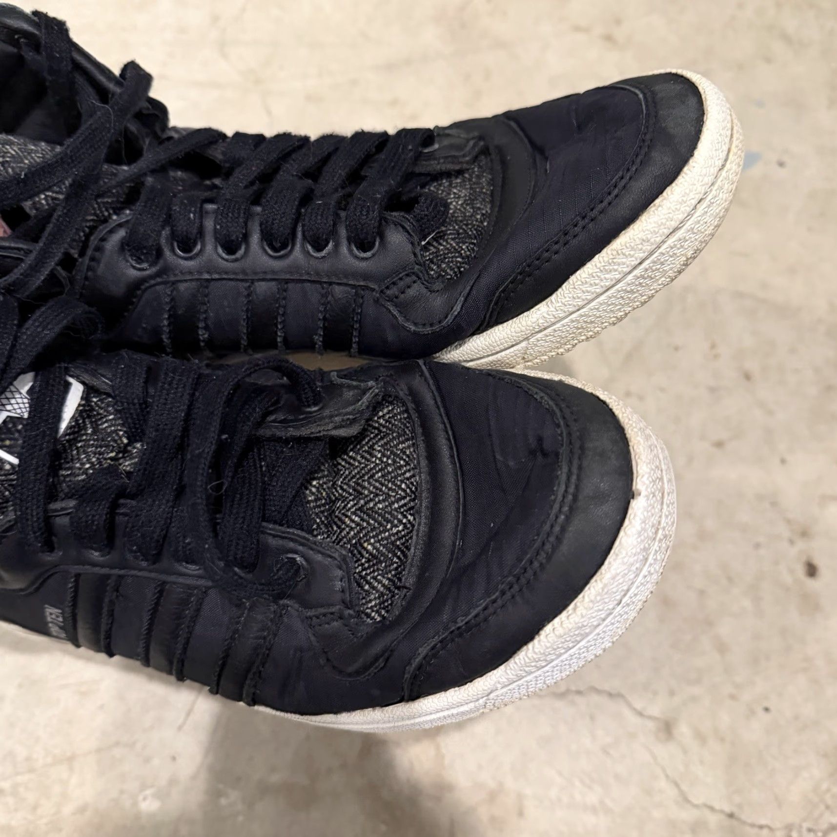Adidas Adidas Top Ten Hi Shoes Mens Size 9.5 Black White Leather Sneakers B35373 Size US M / EU 48-50 / 2 - 5 Thumbnail