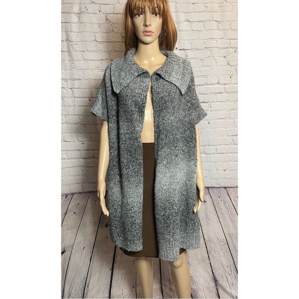 Other Hand Knit Wool Open Front Short Sleeve Grey Ombre Vest Card Size ONE SIZE - 1 Thumbnail