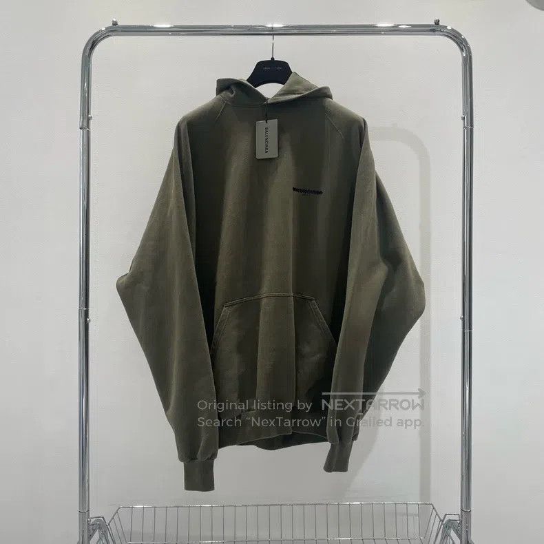 Balenciaga Balenciaga Olive green blocking line front and back logo h Size US M / EU 48-50 / 2 - 1 Thumbnail