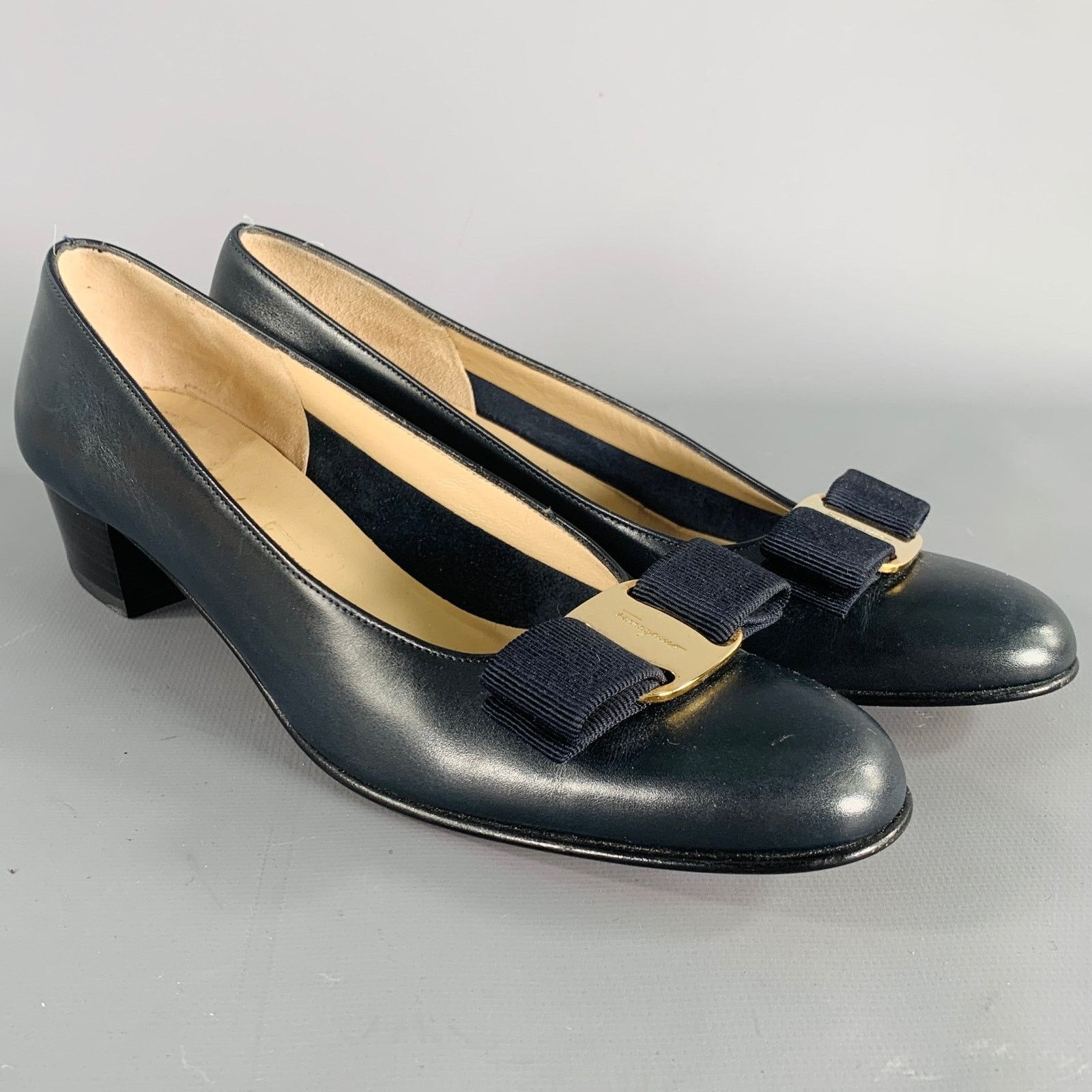Salvatore Ferragamo SALVATORE FERRAGAMO Size 5.5 Navy Leather Kitten Heel Pumps Size US 5.5 / IT 35.5 - 1 Thumbnail
