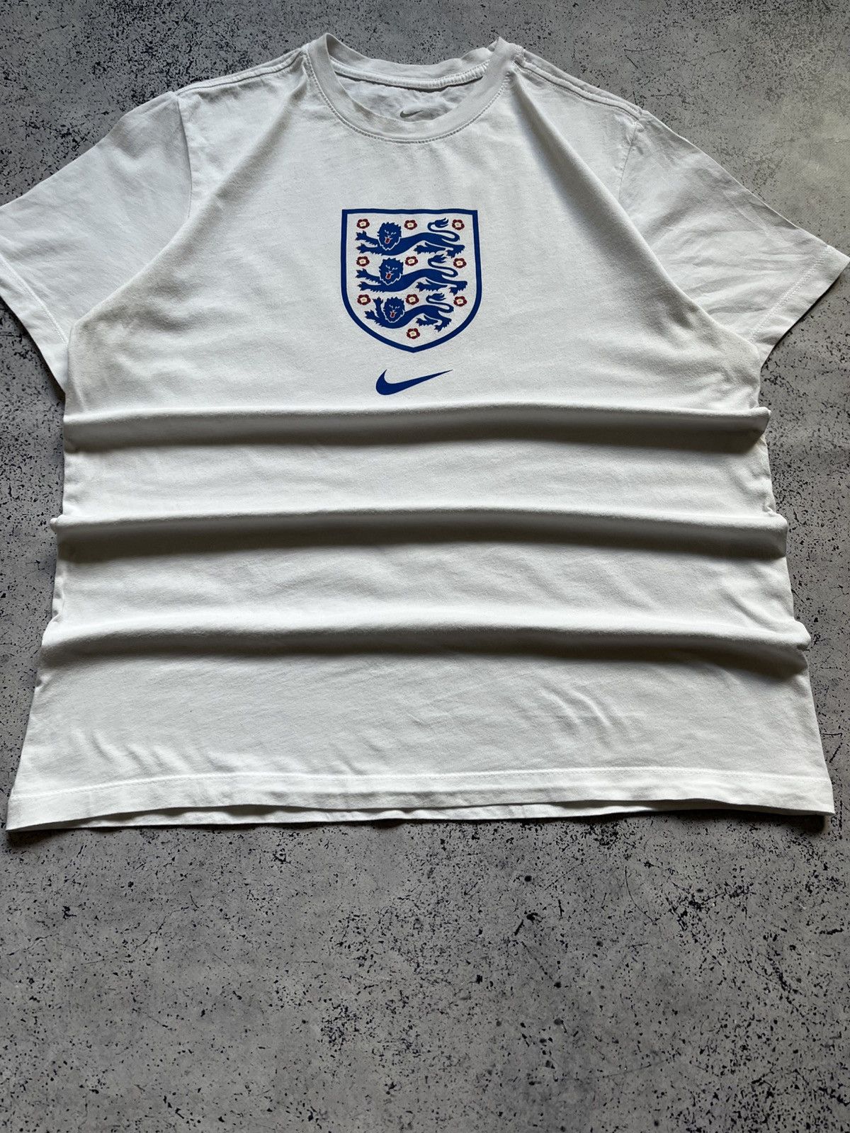 Vintage Vintage Nike England Football T-shirt Big Logo Soccer Tee Y2K Size US L / EU 52-54 / 3 - 3 Thumbnail