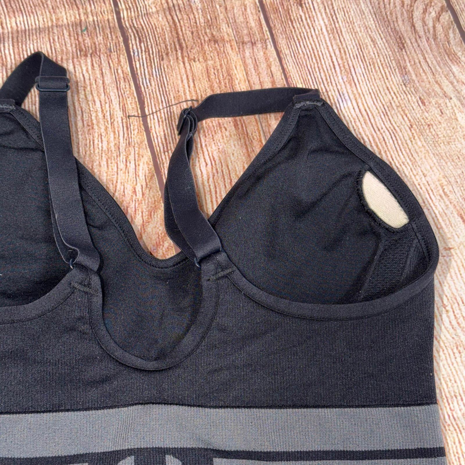 Under Armour Under Armour Small Women's Compression Sports Bra Size ONE SIZE - 6 Thumbnail