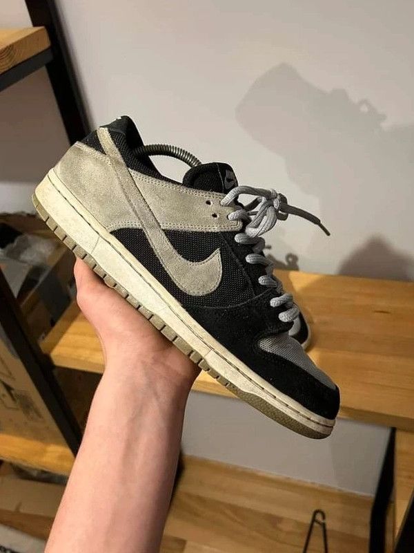image of Nike Dunk Sb OG 44.5 Shoes in Grey, Men's (Size 11.5)