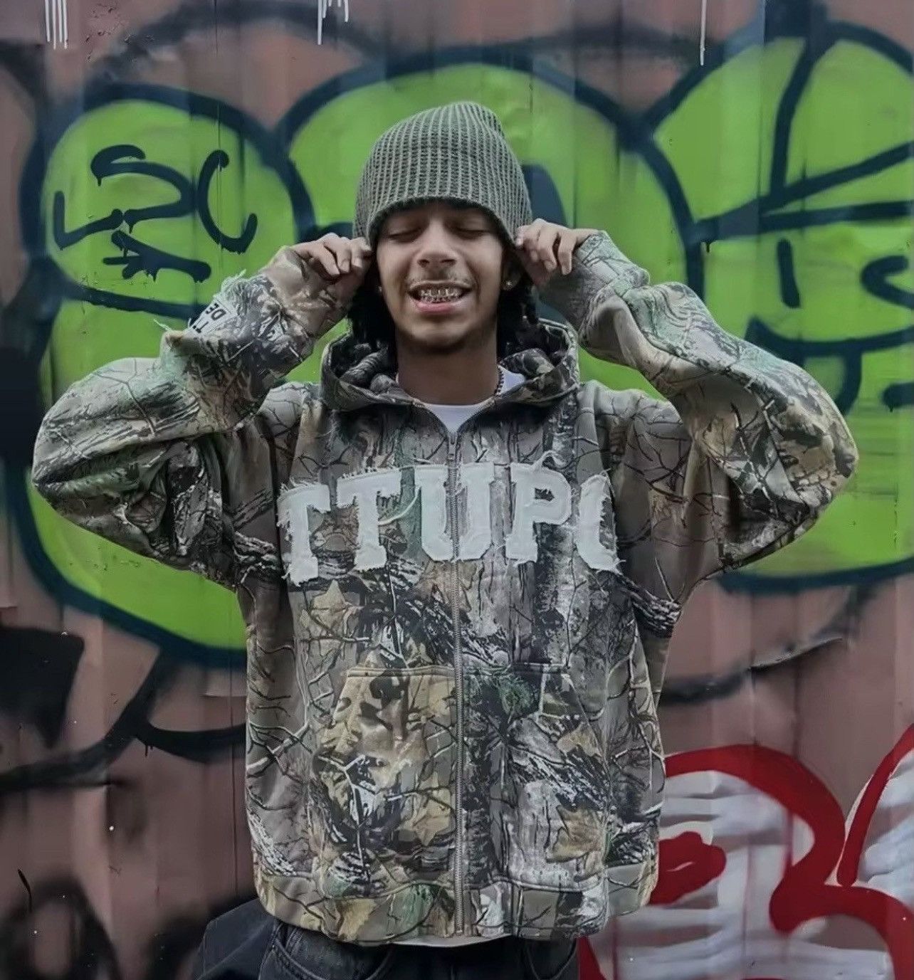 Japanese Brand Camouflage Embroidered Letter Zipper Hoodies Size US XL / EU 56 / 4 - 5 Thumbnail