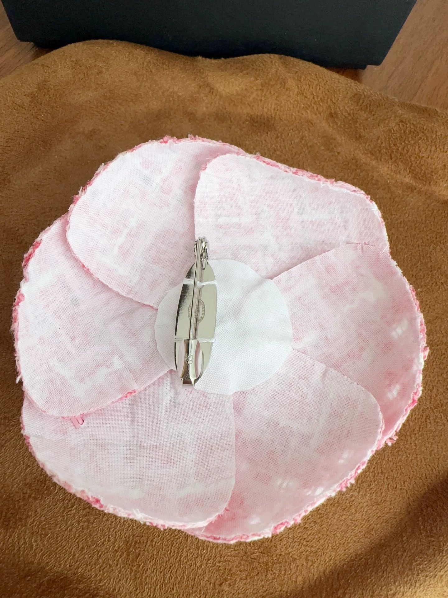 Chanel Chanel Pink Camelia Brooch Unused With Box Size ONE SIZE - 5 Thumbnail