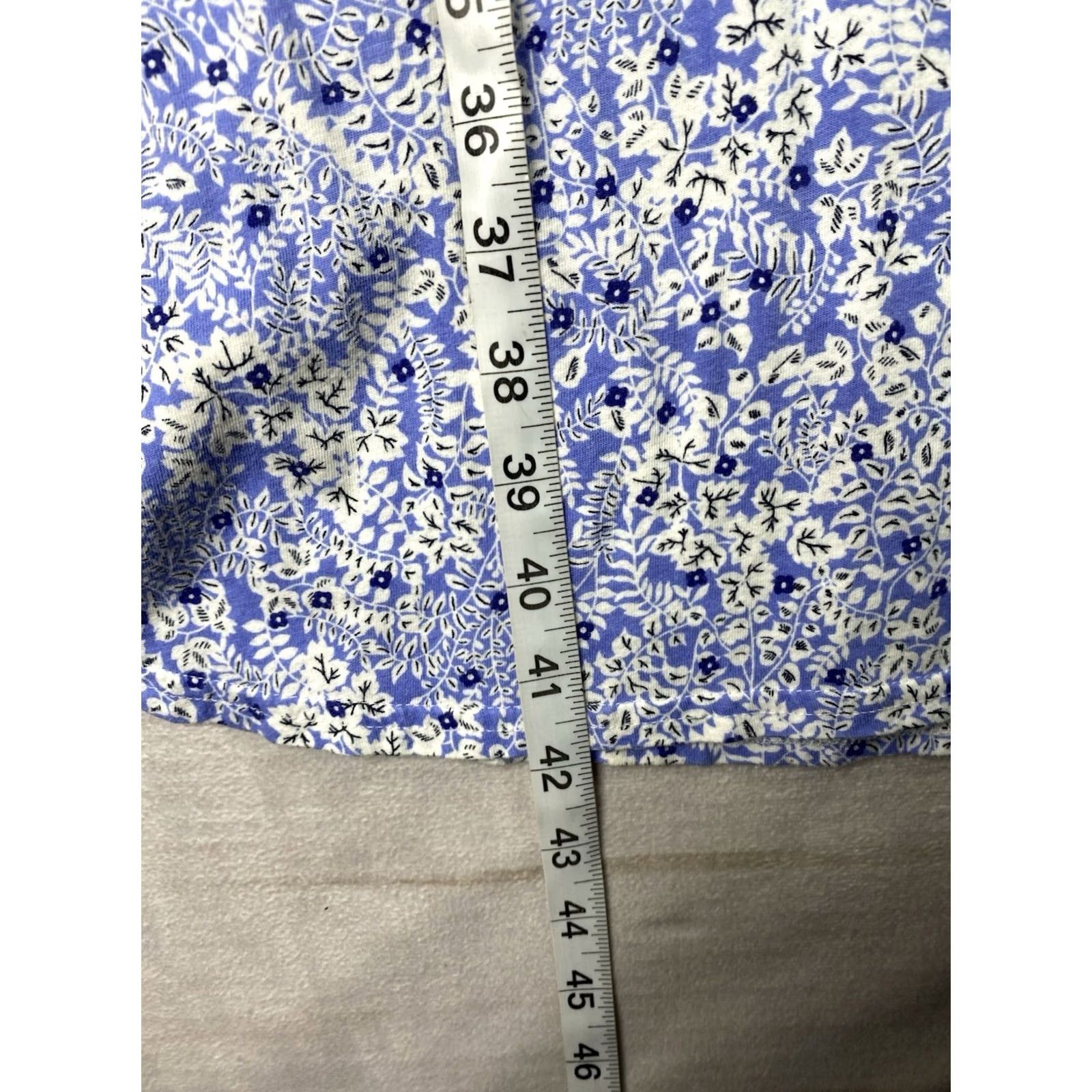 Vintage Miss Elaine Nightgown S Blue Floral Cuffed Short Sleeve Pullover Lace Pocket Button V-Neck Knit Cotton 90s Bohemian Flower Gown Women Size S / US 4 / IT 40 - 7 Thumbnail