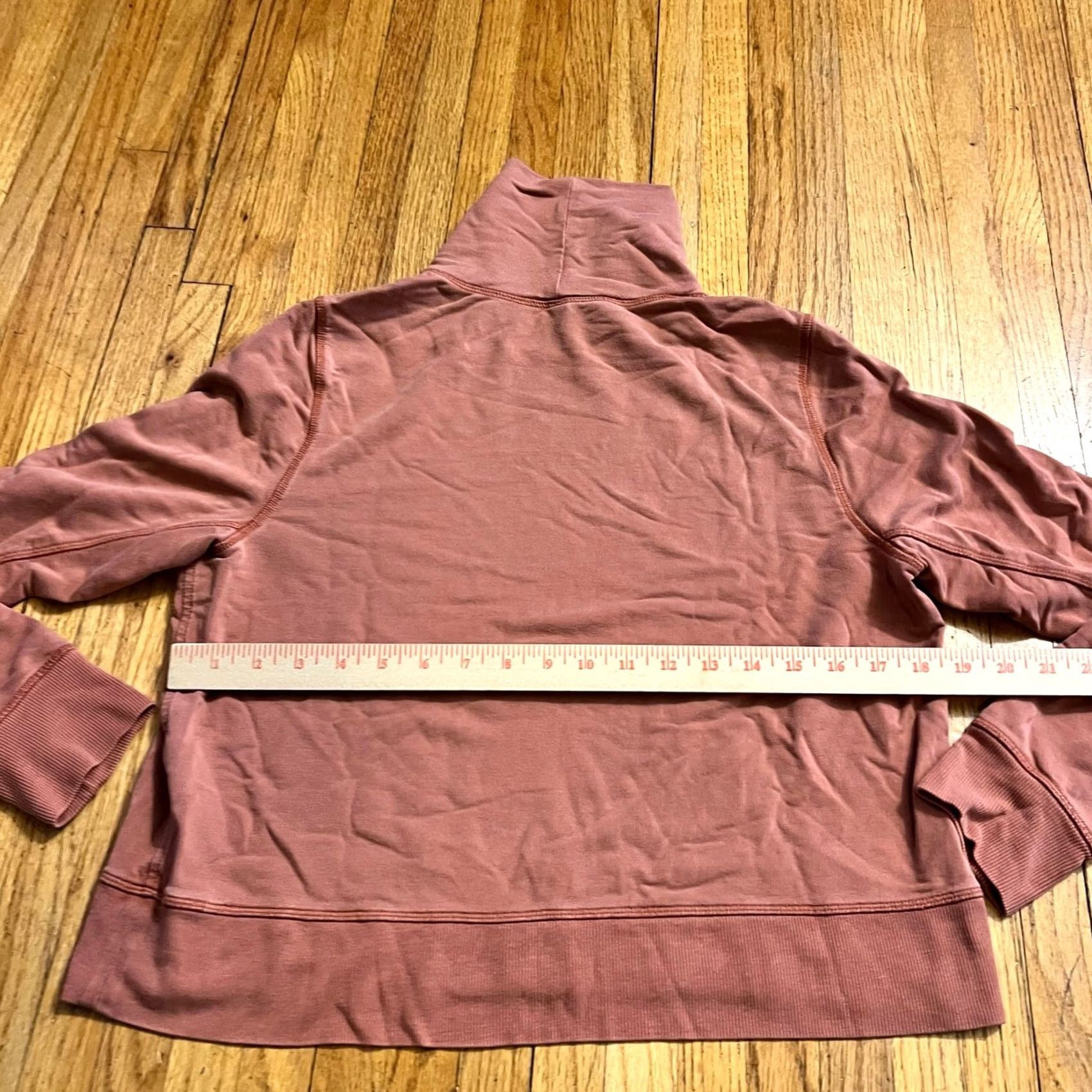 Athleta Athleta Shirt Womens Medium Cropped Funnel Neck Nirvana Orange Blouse Tops Size M / US 6-8 / IT 42-44 - 3 Thumbnail