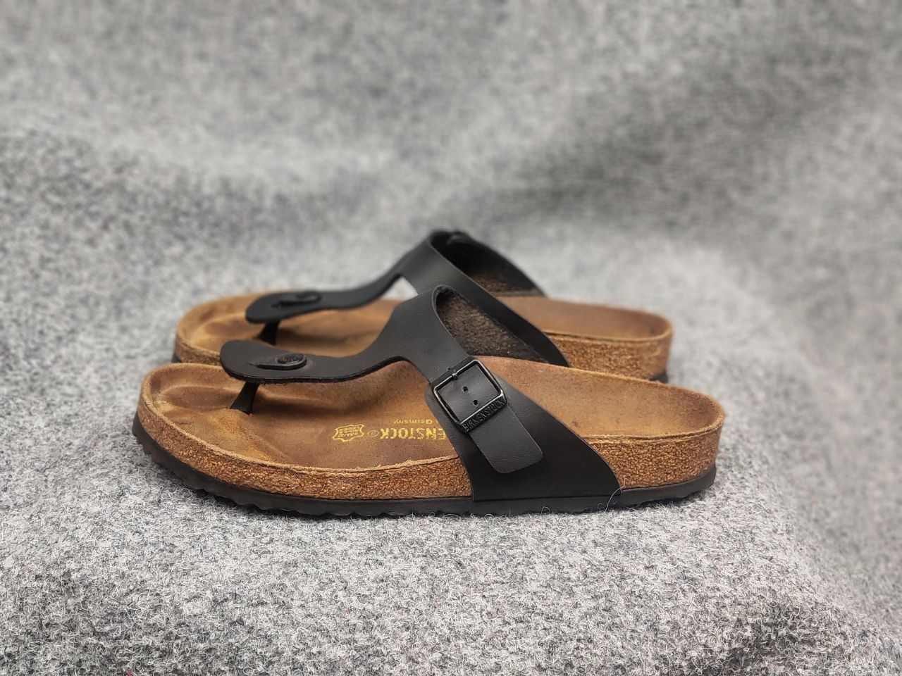 Birkenstock Birkenstock Gizeh Birko-Flor Sandal Leather Black Shoes Size US 9 / EU 42 - 9 Thumbnail