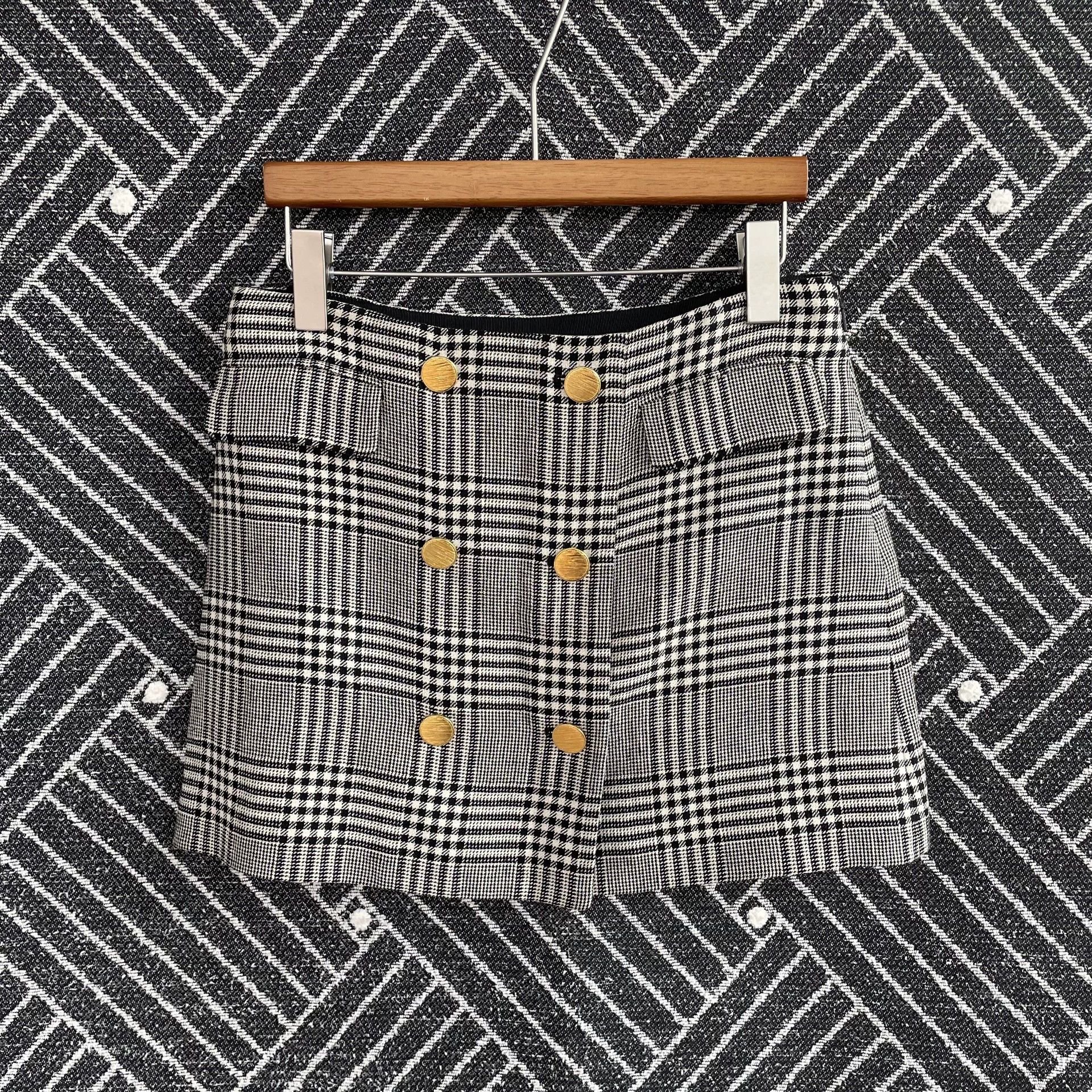 Gucci GUCCI Logo Button Linen Gray Short Skirt 40 Unused Size 27" / US 4 / IT 40 - 1 Thumbnail