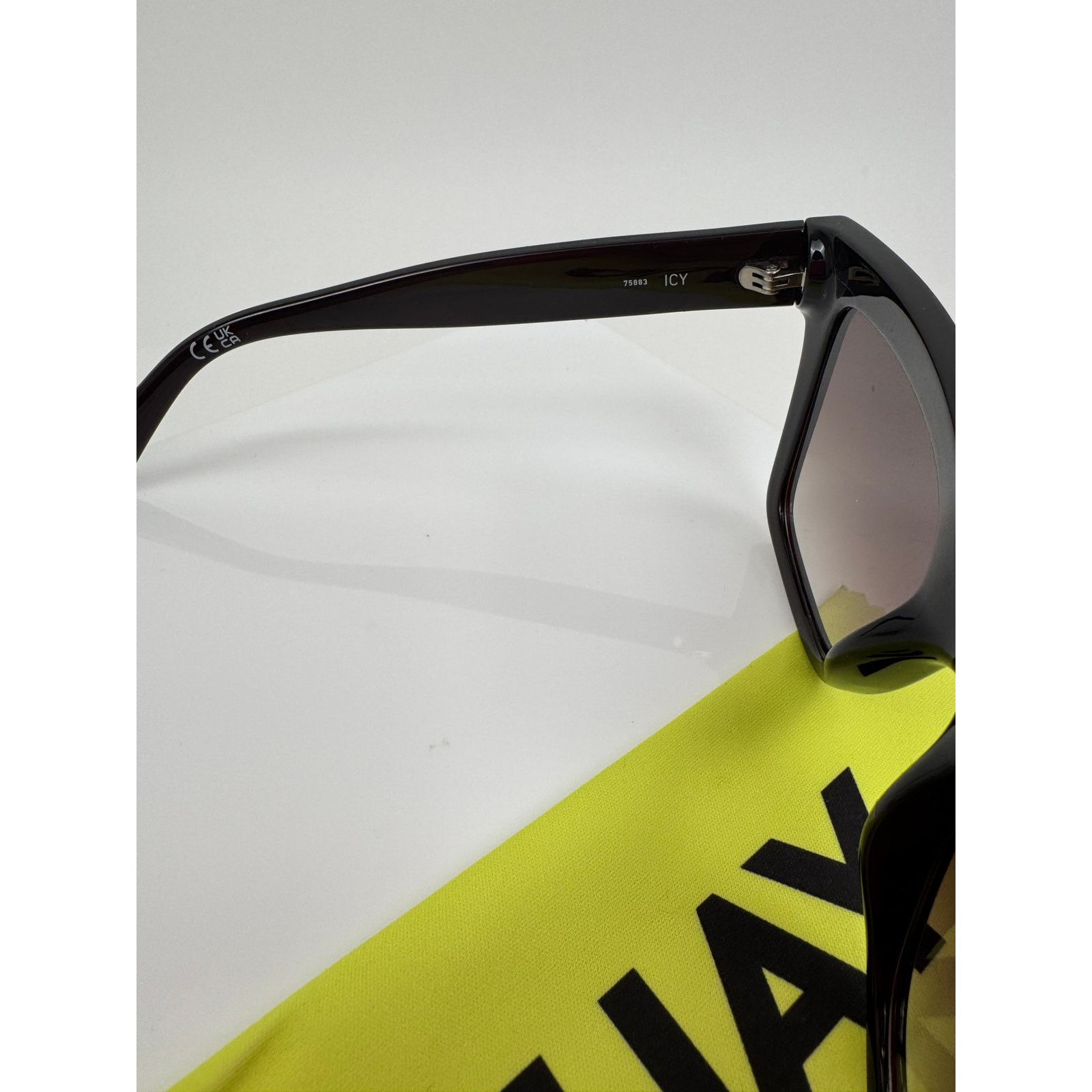 Quay Quay Icy Dark Brown Gradient Square Oversized Sunglasses Size ONE SIZE - 8 Thumbnail