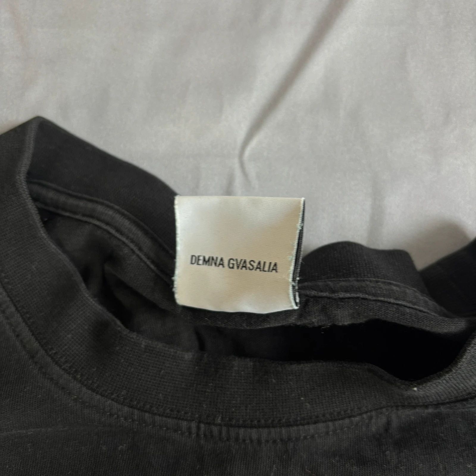 Vetements Vetements copyright t shirt Size US L / EU 52-54 / 3 - 3 Thumbnail