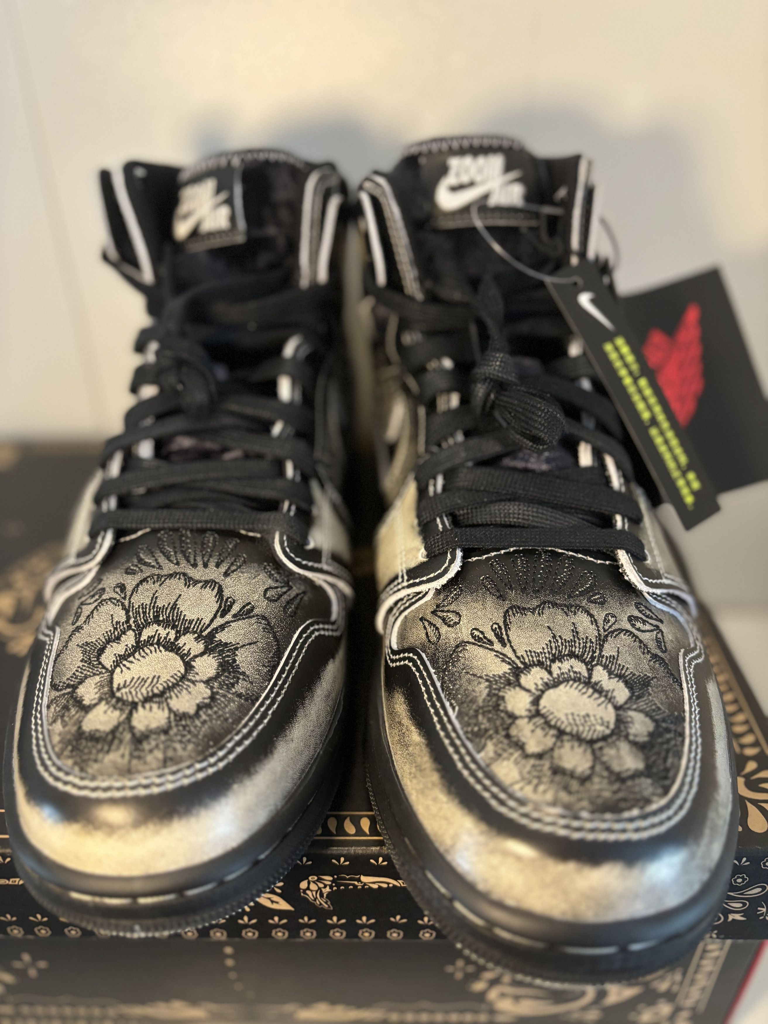 Nike Jordan 1 High Zoom Air CMFT Dia De Muertos Size US 10.5 / EU 43-44 - 9 Thumbnail