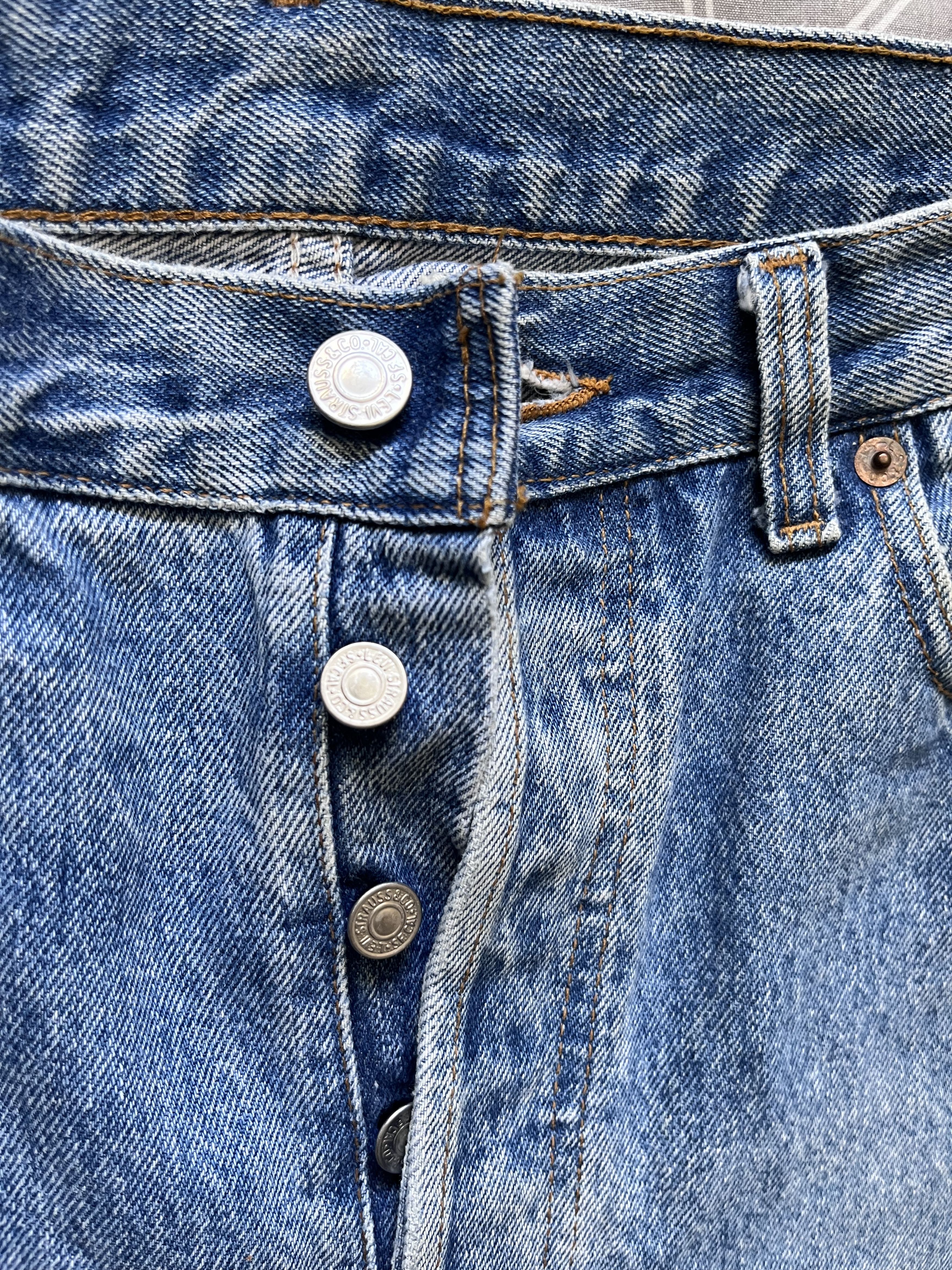 Levi's Levi’s 501 Men’s Jeans W34 L30 – Made in USA 1980s – Vintage Size US 34 / EU 50 - 4 Thumbnail