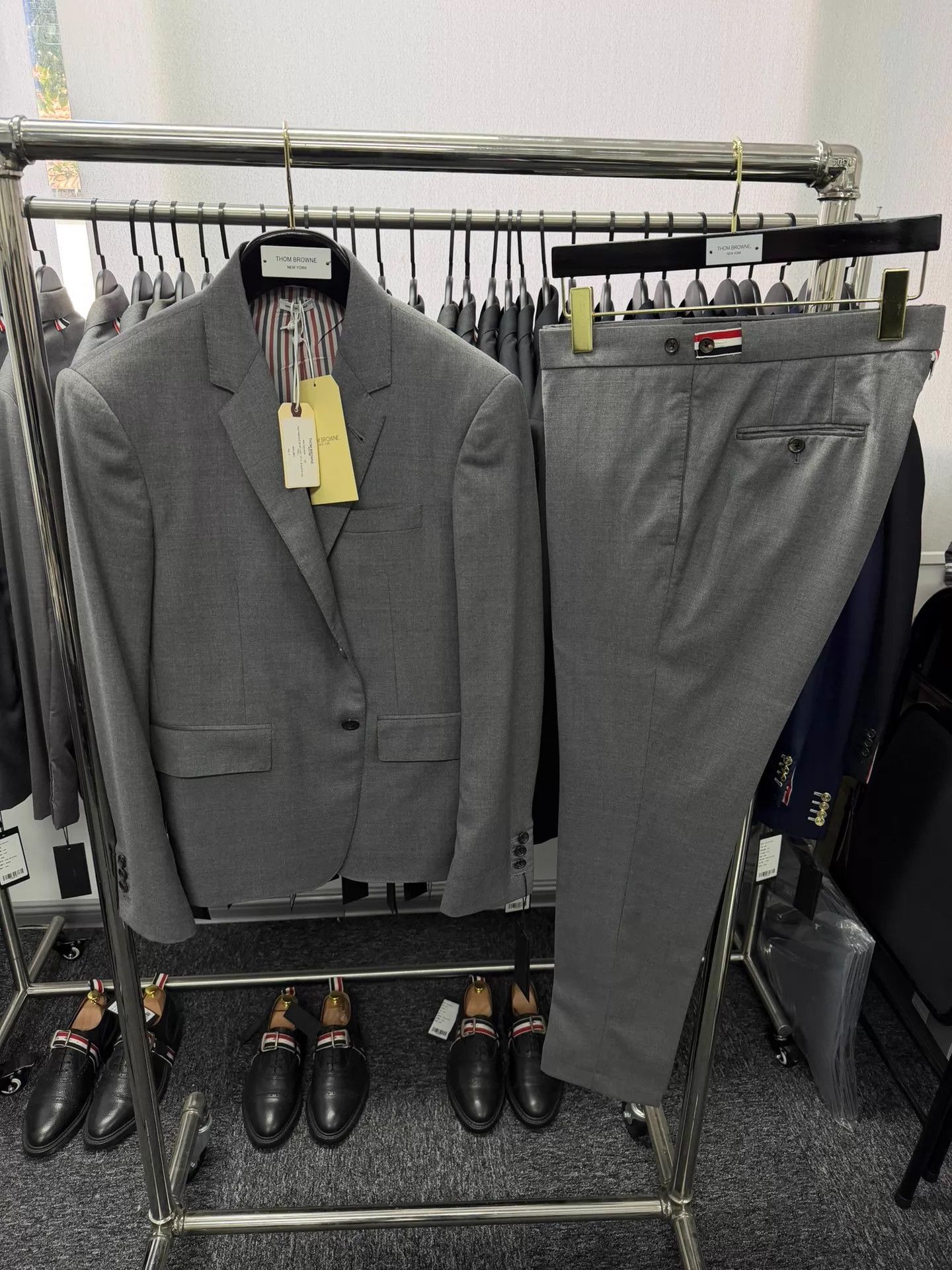 Thom Browne Thom Browne Classic Mid Gray Slim Fit Suit Size US M / EU 48-50 / 2 - 1 Thumbnail