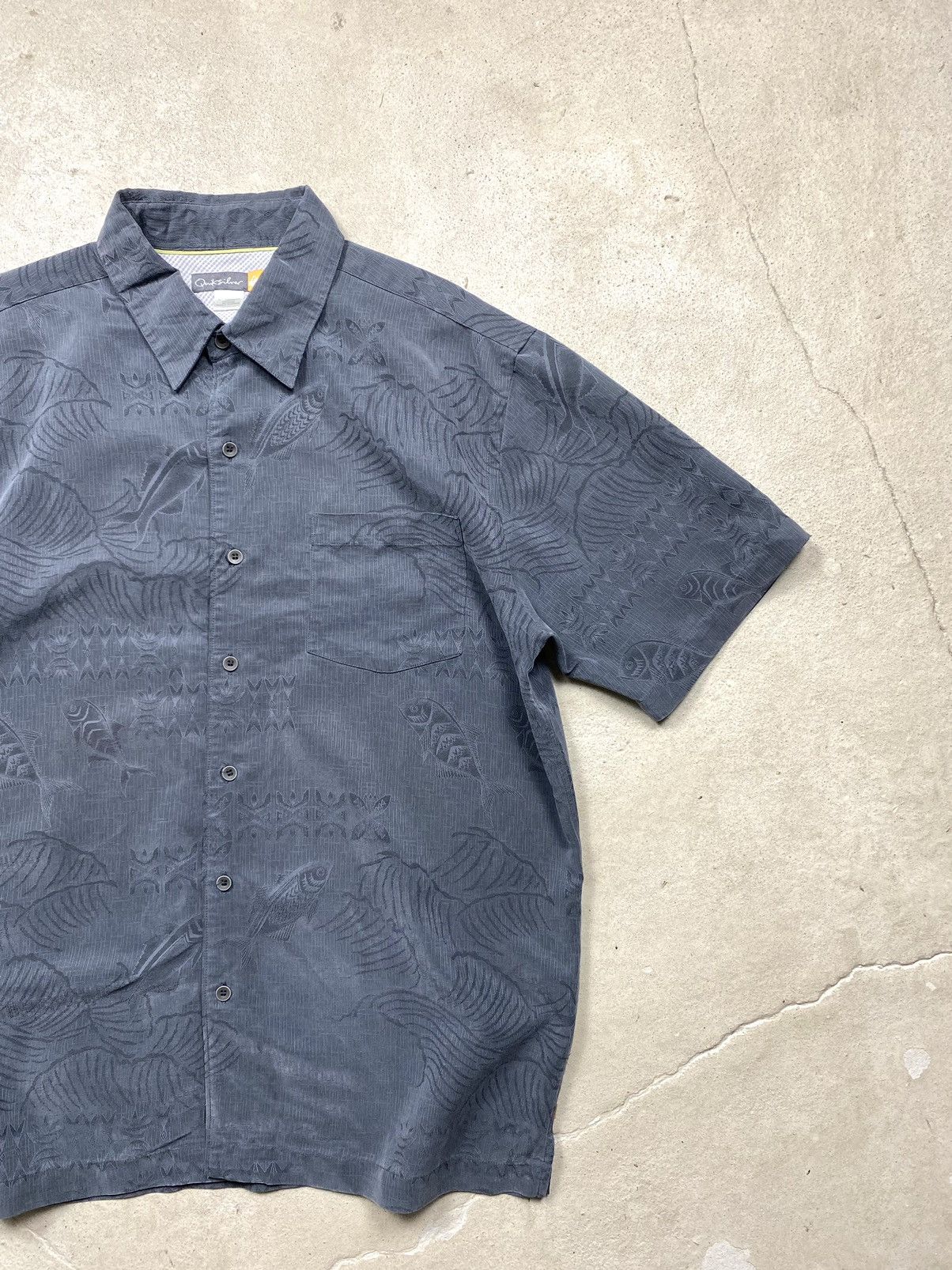 Quiksilver Vintage Quiksilver Embroidered Shirt Tee Surf Style Oakley Size US L / EU 52-54 / 3 - 3 Thumbnail