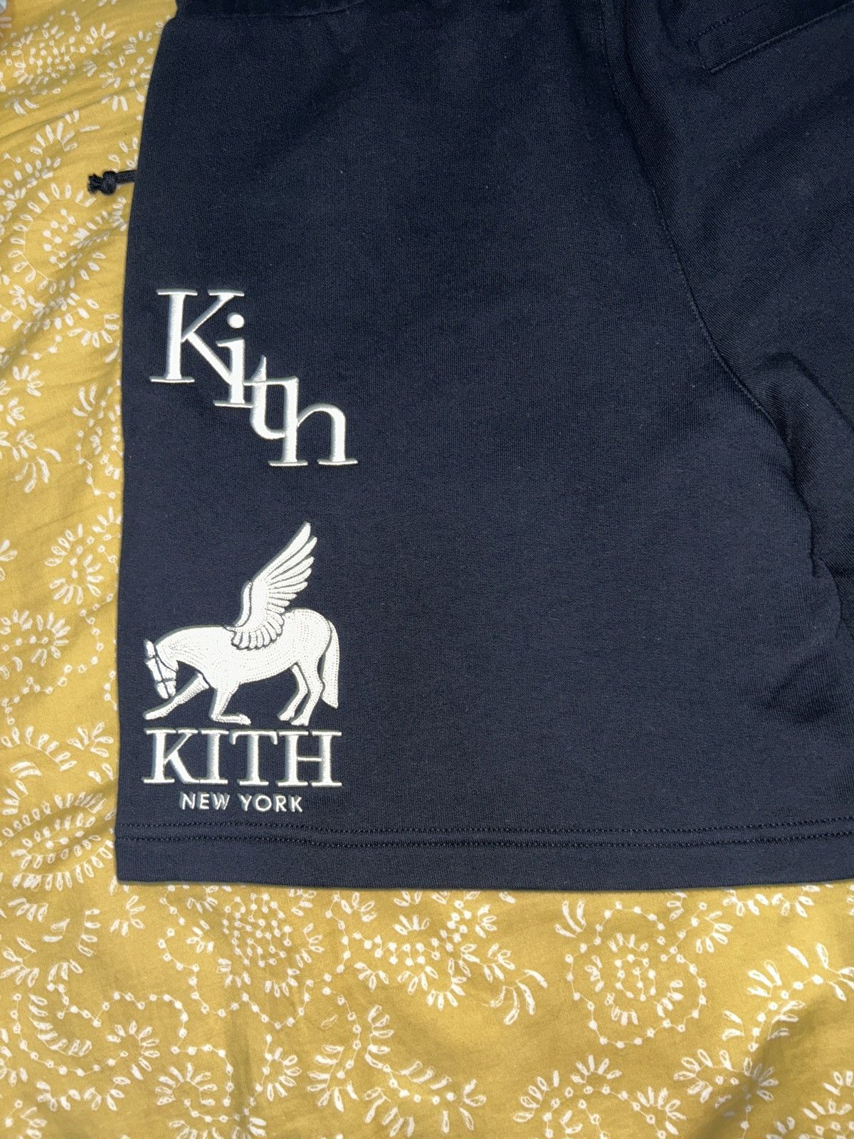 Kith Kith fleece Curtis short medium | Grailed