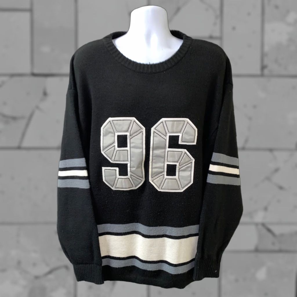 Vintage VINTAGE Budabean Men Black Acrylic Embroidered 96 Crewneck Sweater 2XL Crew Neck Mens Size US XXL / EU 58 / 5 - 1 Thumbnail