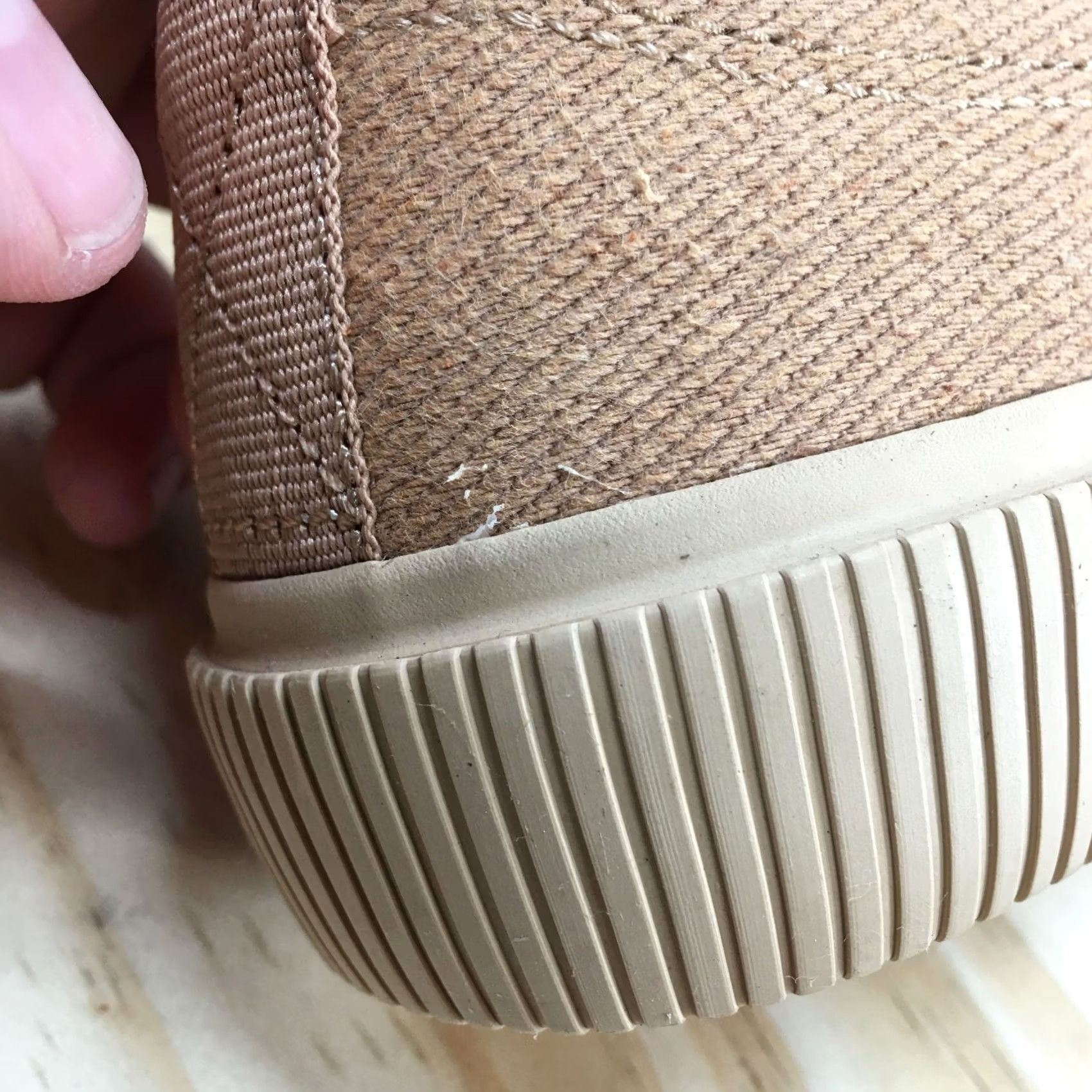 Vintage Universal Thread Grace Womens Sneakers Casual Low Top Tan Canvas Lace Up Shoes 6 M Used Condition Size M / US 6-8 / IT 42-44 - 5 Thumbnail