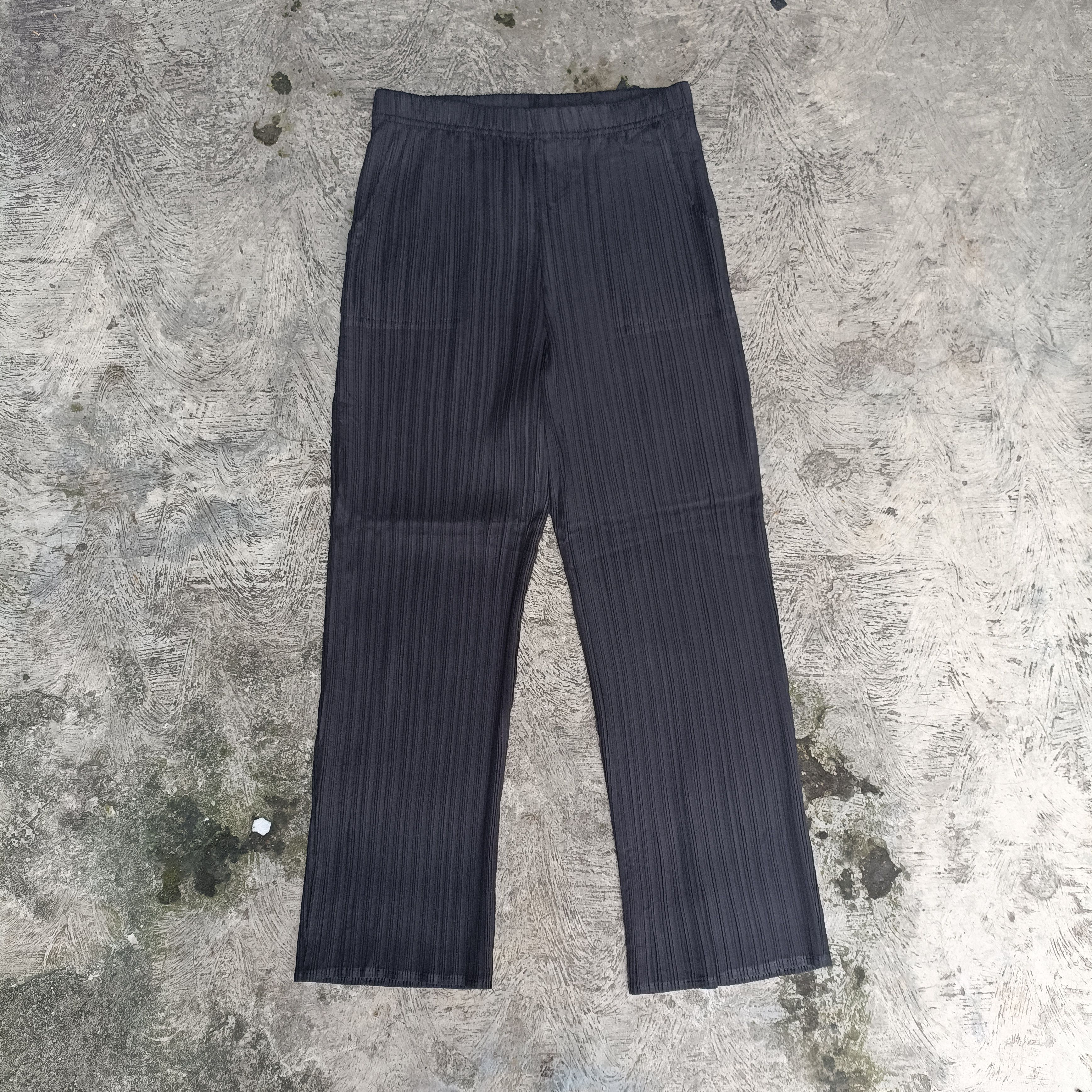 Issey Miyake Pleats Me Pants Black Size 28" / US 6 / IT 42 - 1 Thumbnail