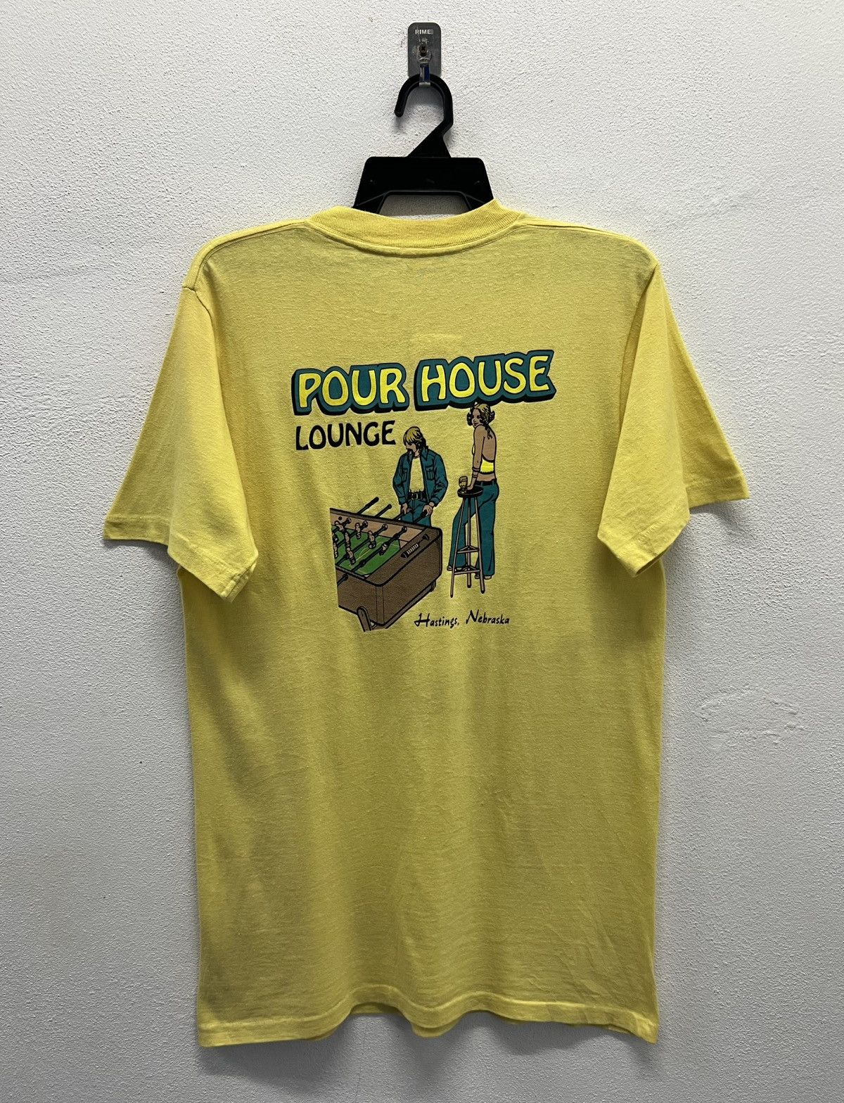 Vintage VINTAGE POUR HOUSE LOUNGE HASTINGS, NEBRASKA TEE SHIRT Size US M / EU 48-50 / 2 - 1 Thumbnail