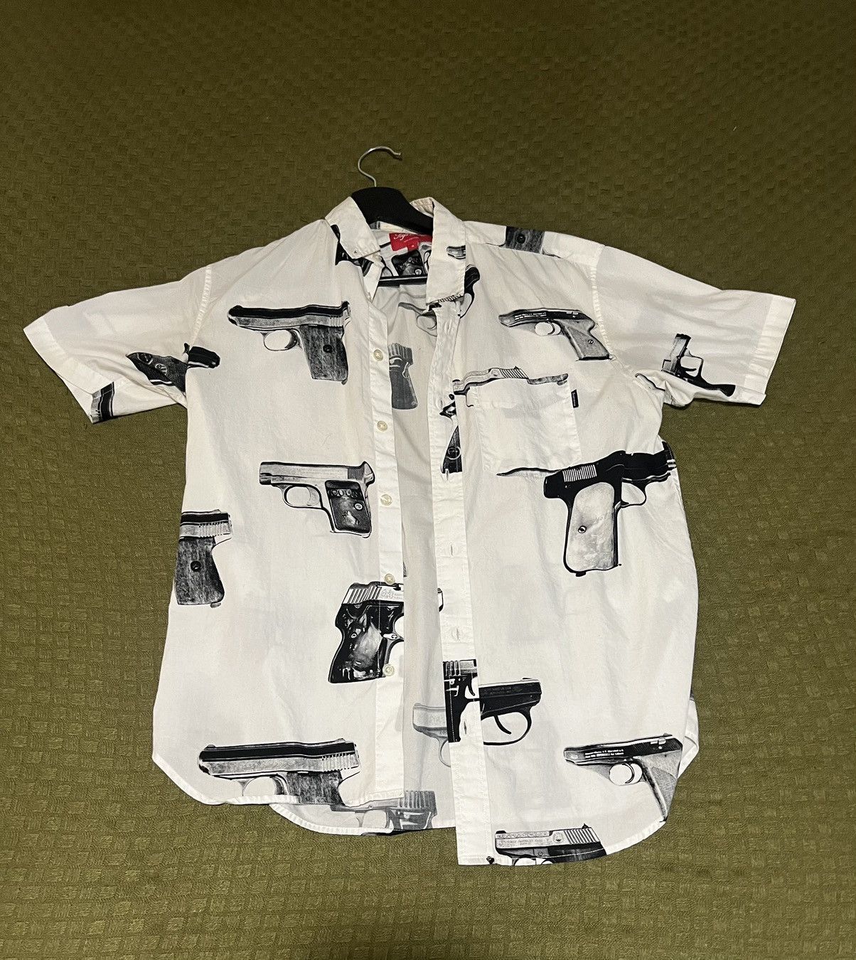 希少入手困難　supreme guns シャツ Supreme - Guns Shirt - UG.SHAFT