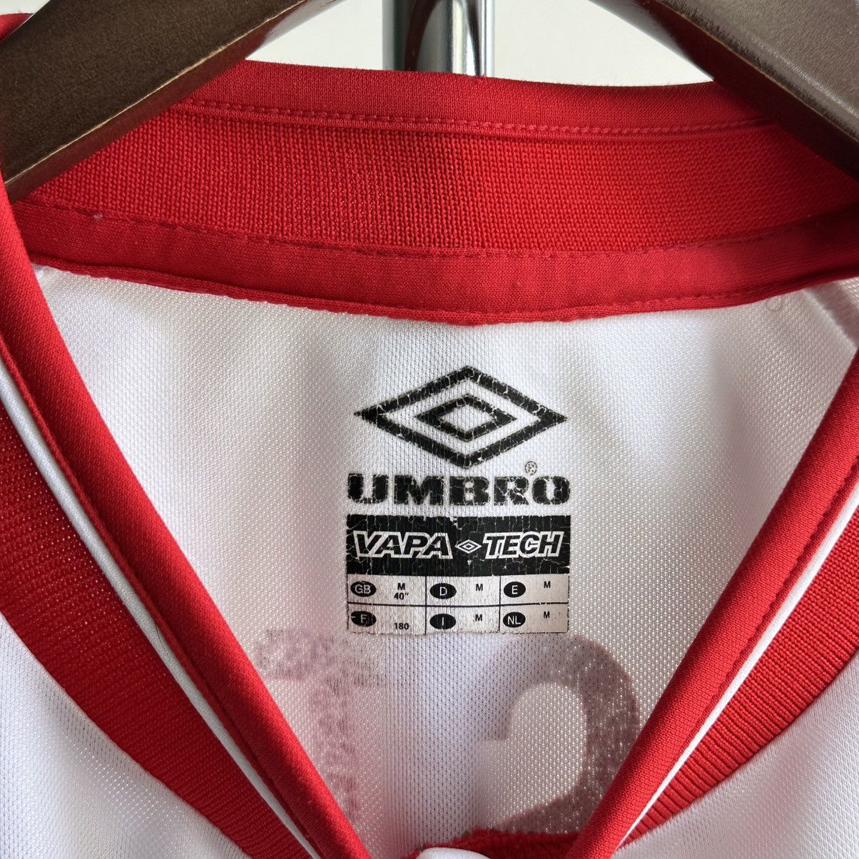 Umbro JACK LESTER #8 VINTAGE FC NOTTINGHAM FOREST 2000/01 JERSEY Size US M / EU 48-50 / 2 - 14 Thumbnail