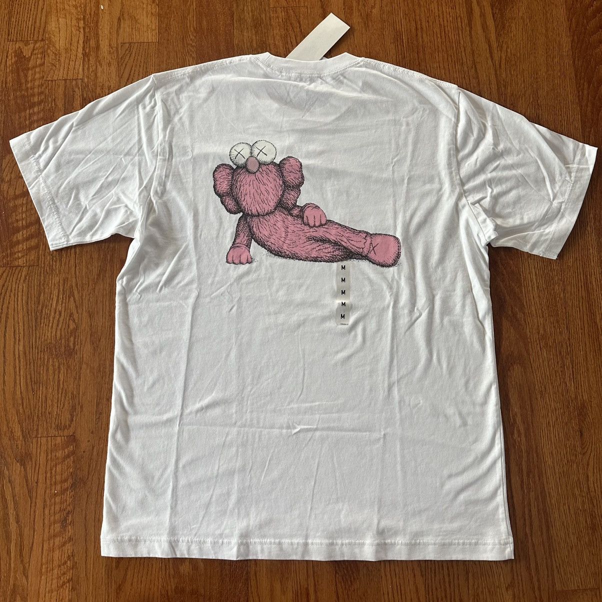 Kaws Kaws x Uniqlo Pink BFF Tee Size US M / EU 48-50 / 2 - 1 Thumbnail