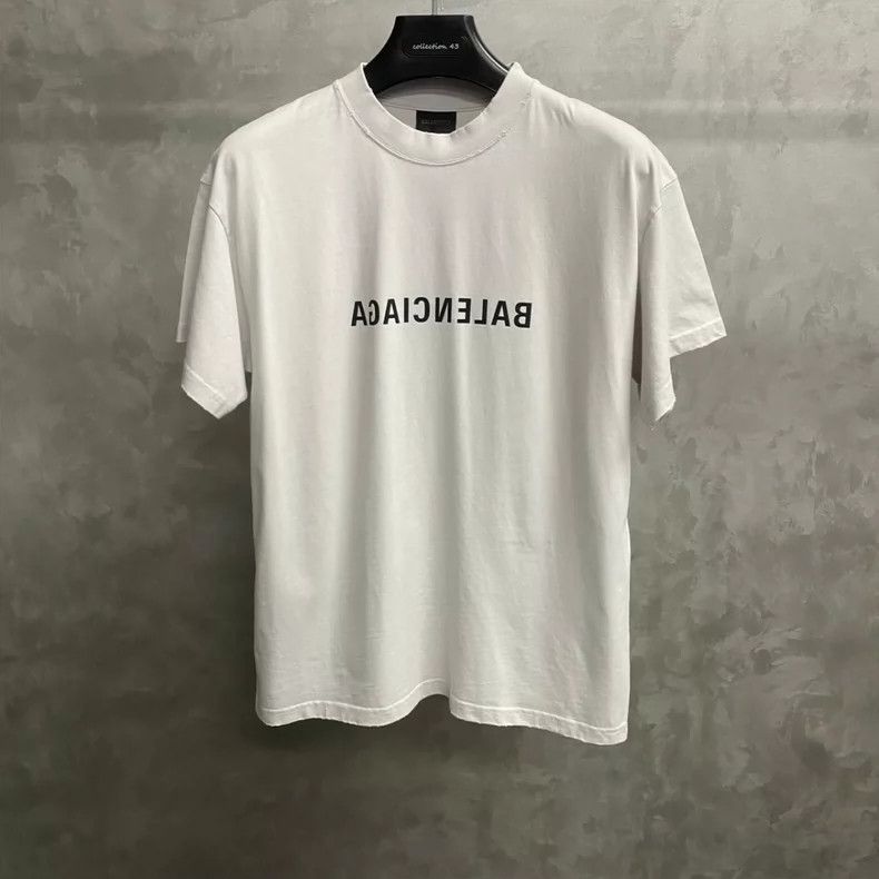 Balenciaga Balenciaga White reverse logo short sleeve Size US S / EU 44-46 / 1 - 1 Thumbnail