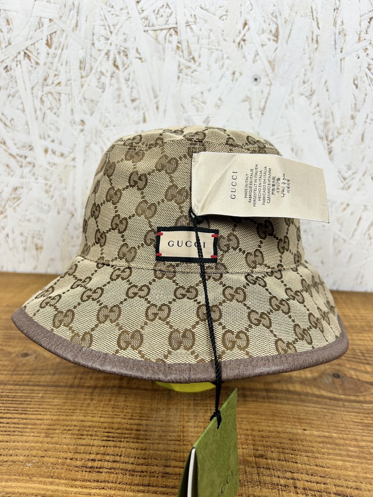 Gucci BNWT Gucci GG Supreme Check Reversible Bucket Hat Size ONE SIZE - 6 Thumbnail