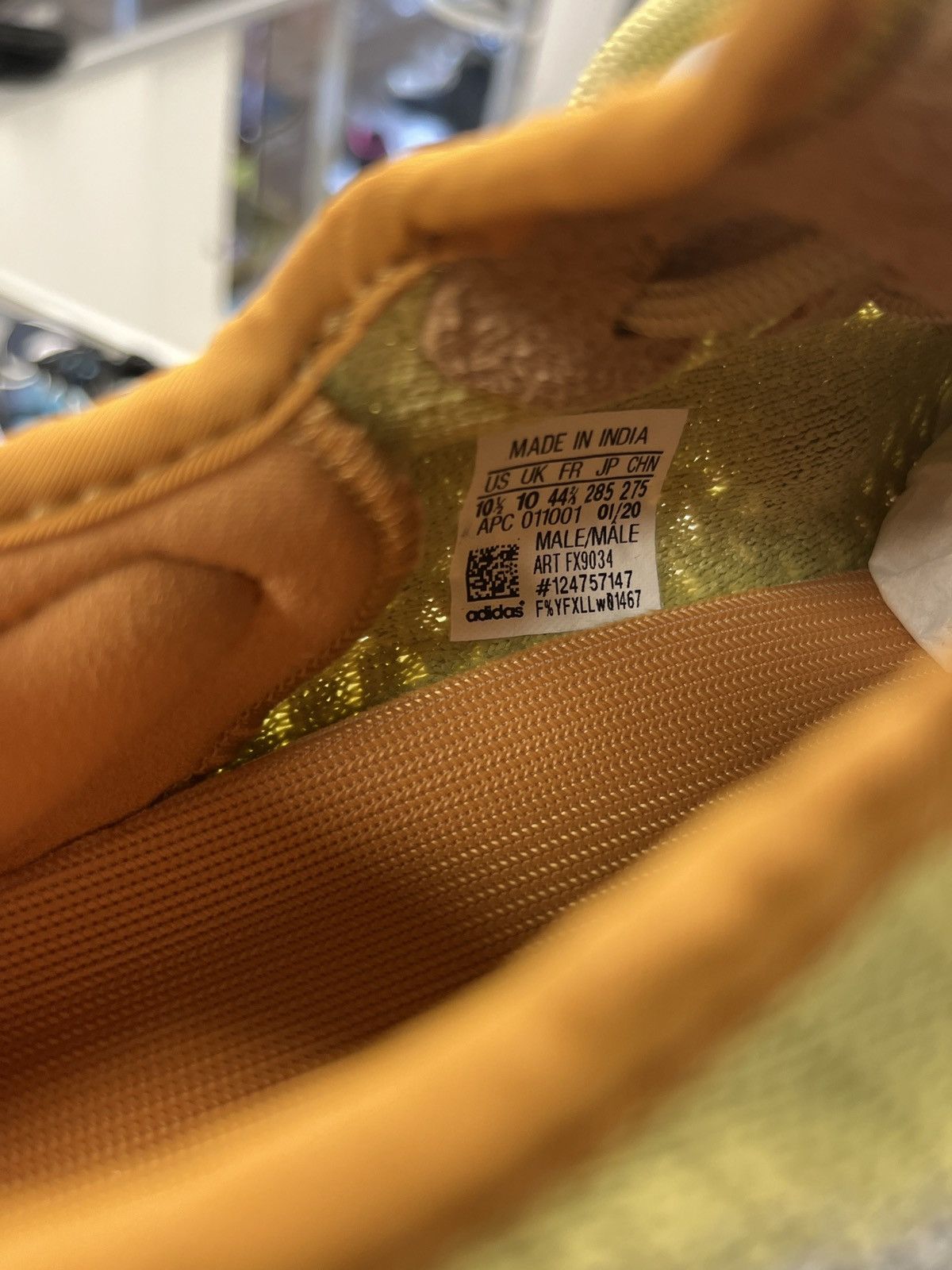 Adidas Yeezy 350 V2 Marsh Size US 10.5 / EU 43-44 - 7 Thumbnail