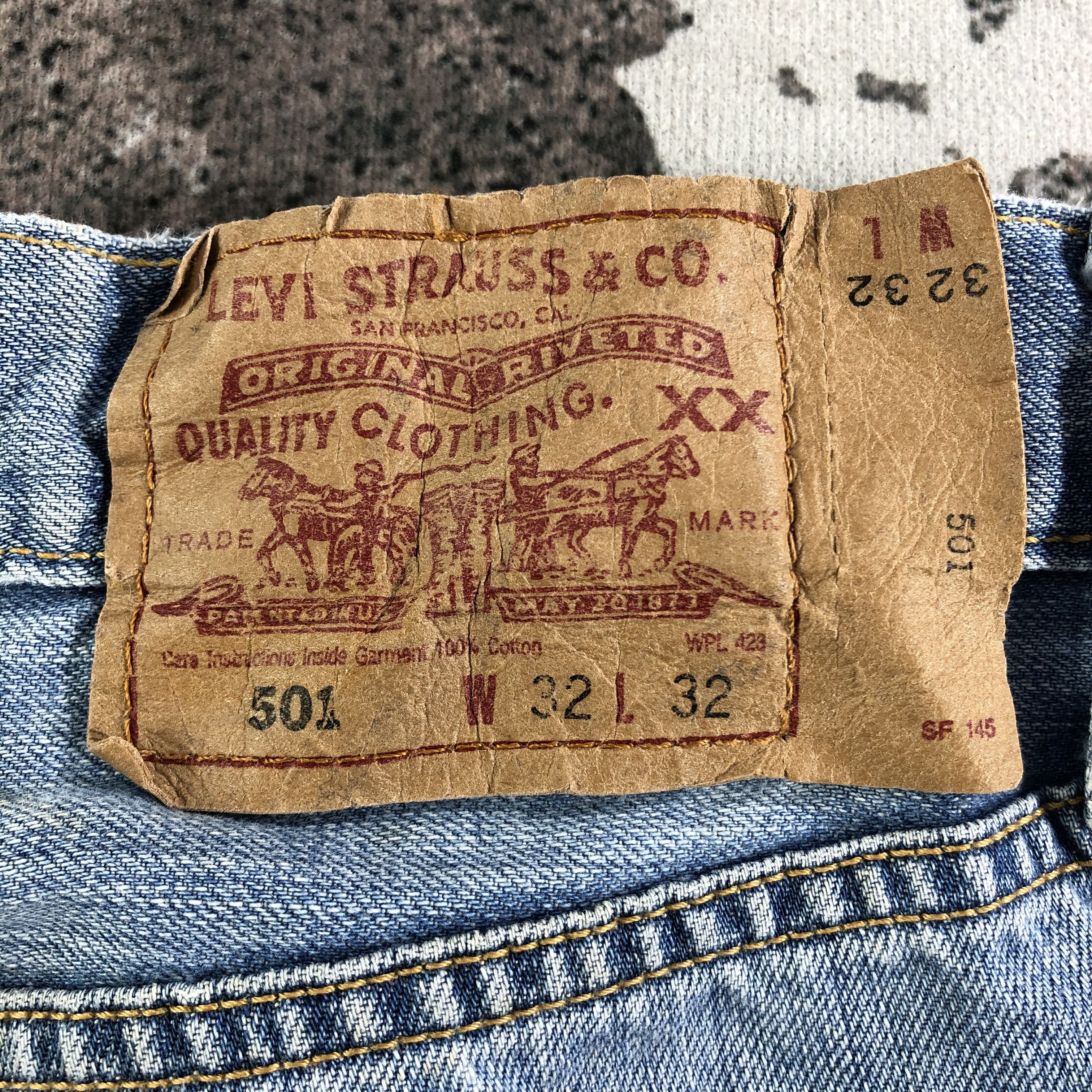 Levi's Vintage Levis 501 Jeans Medium Wash Denim KJ2137 Size US 32 / EU 48 - 5 Thumbnail
