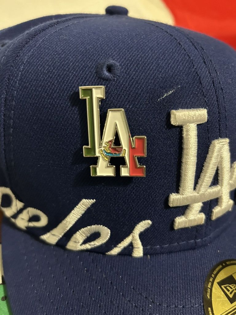 New Era Mexico LA Los Angeles Pin EXCLUSIVE LA Dodgers Size ONE SIZE - 2 Thumbnail