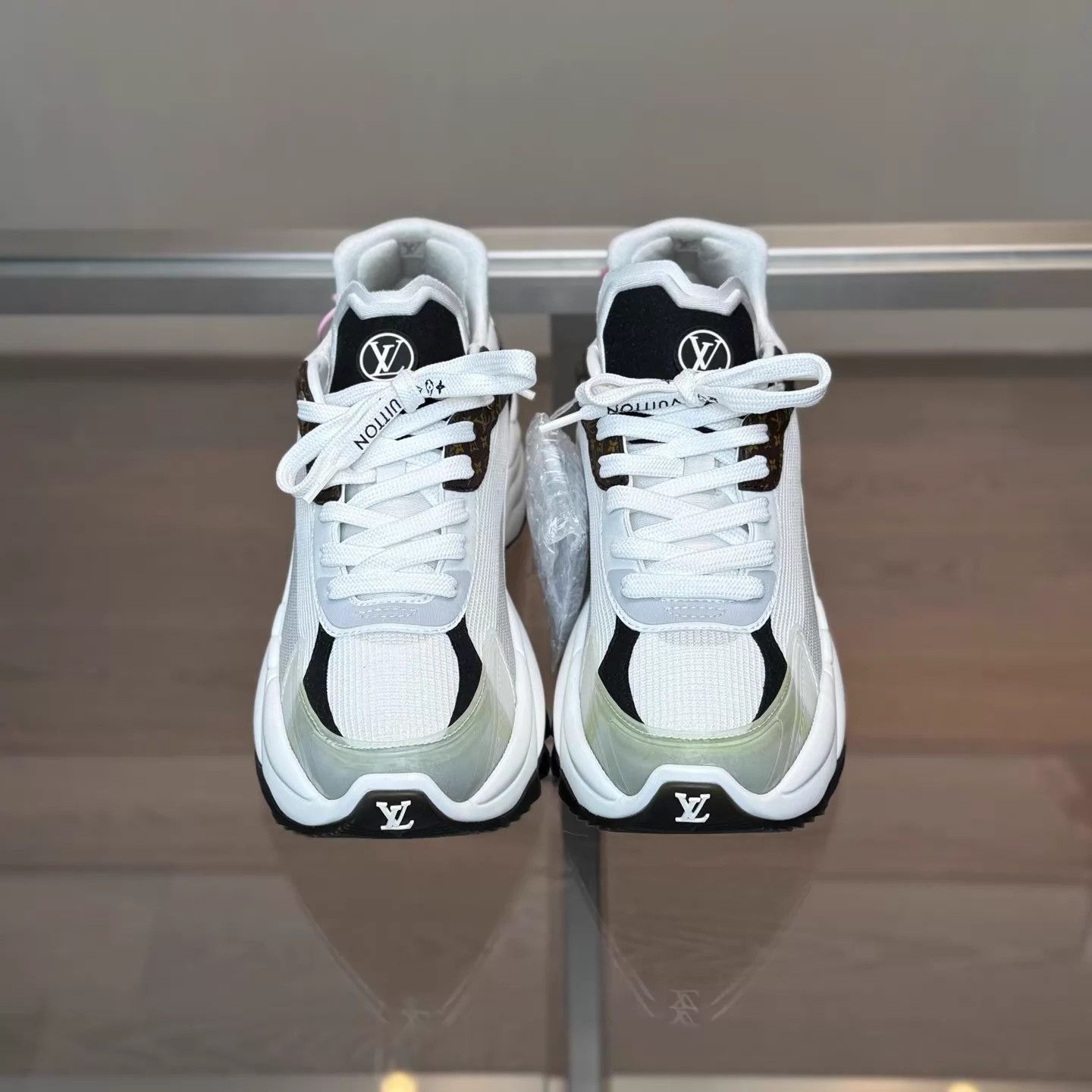 Louis Vuitton LV Run55 36 MINT Size US 5.5 / IT 35.5 - 2 Thumbnail