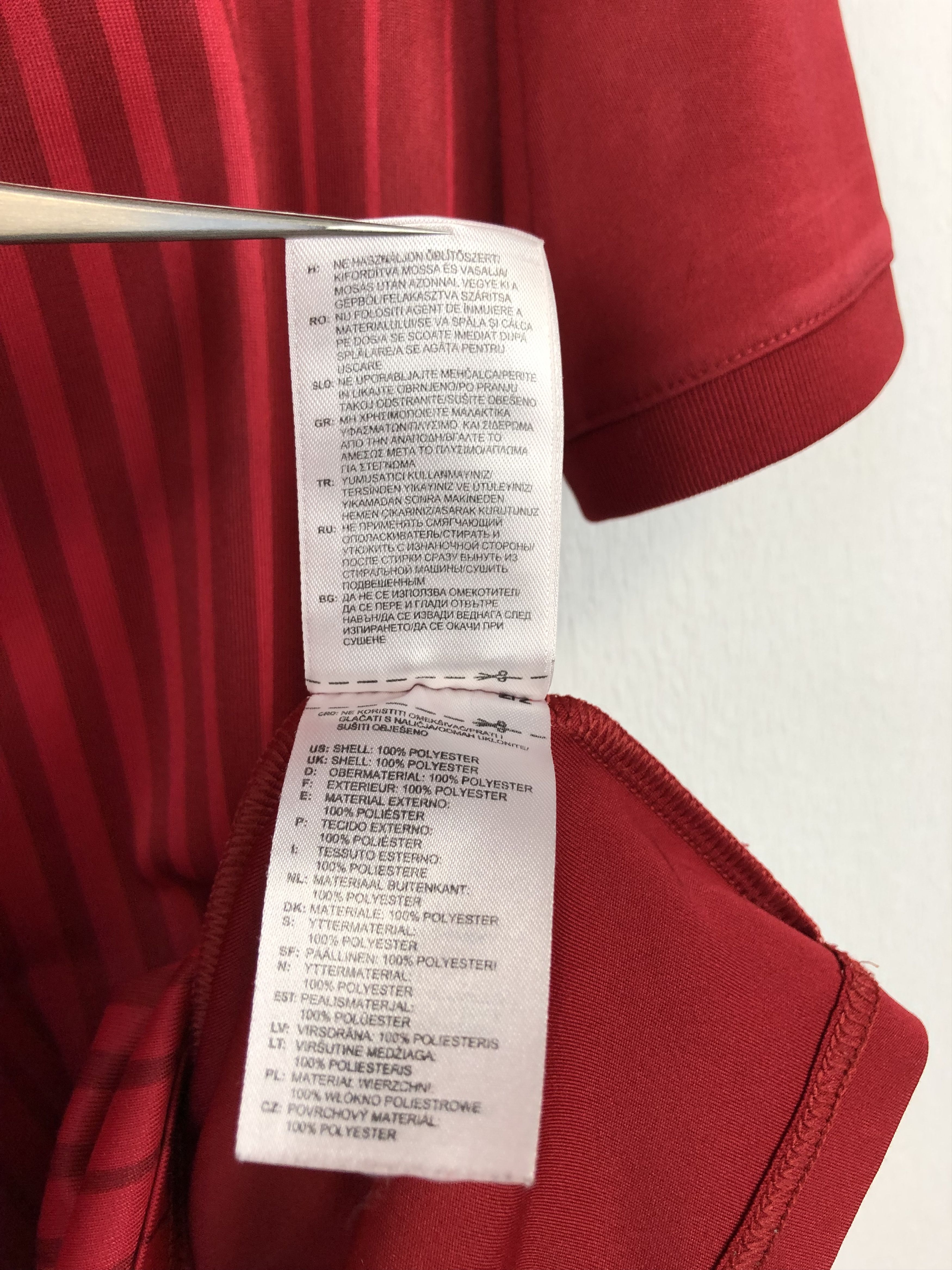 Adidas Spain Home football shirt 2014 Soccer Adidas Jersey Rare Size US S / EU 44-46 / 1 - 9 Thumbnail