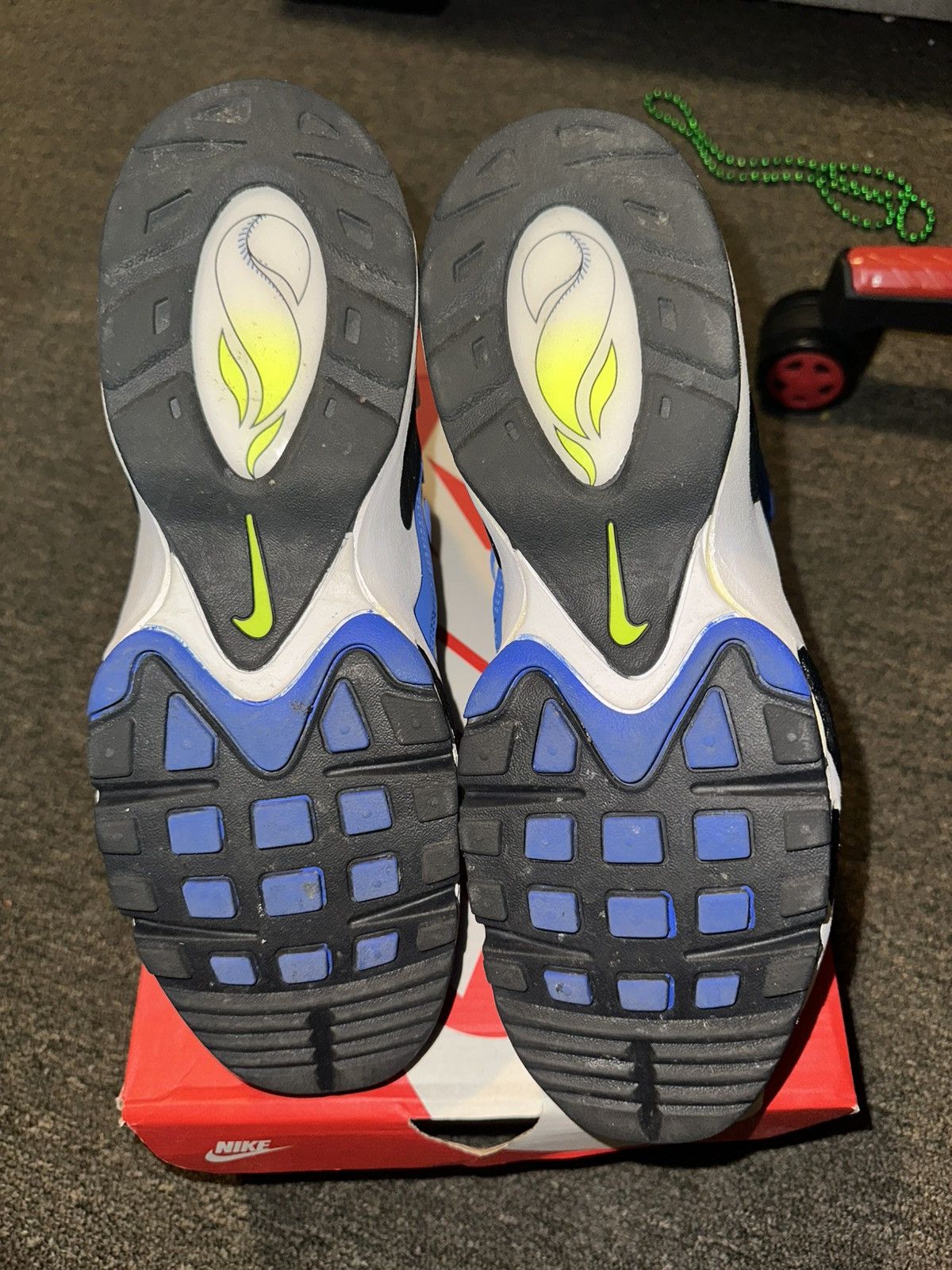 Nike AIR GRIFFEY MAX 1 VOLT SZ 8 Size US 8 / EU 41 - 3 Thumbnail