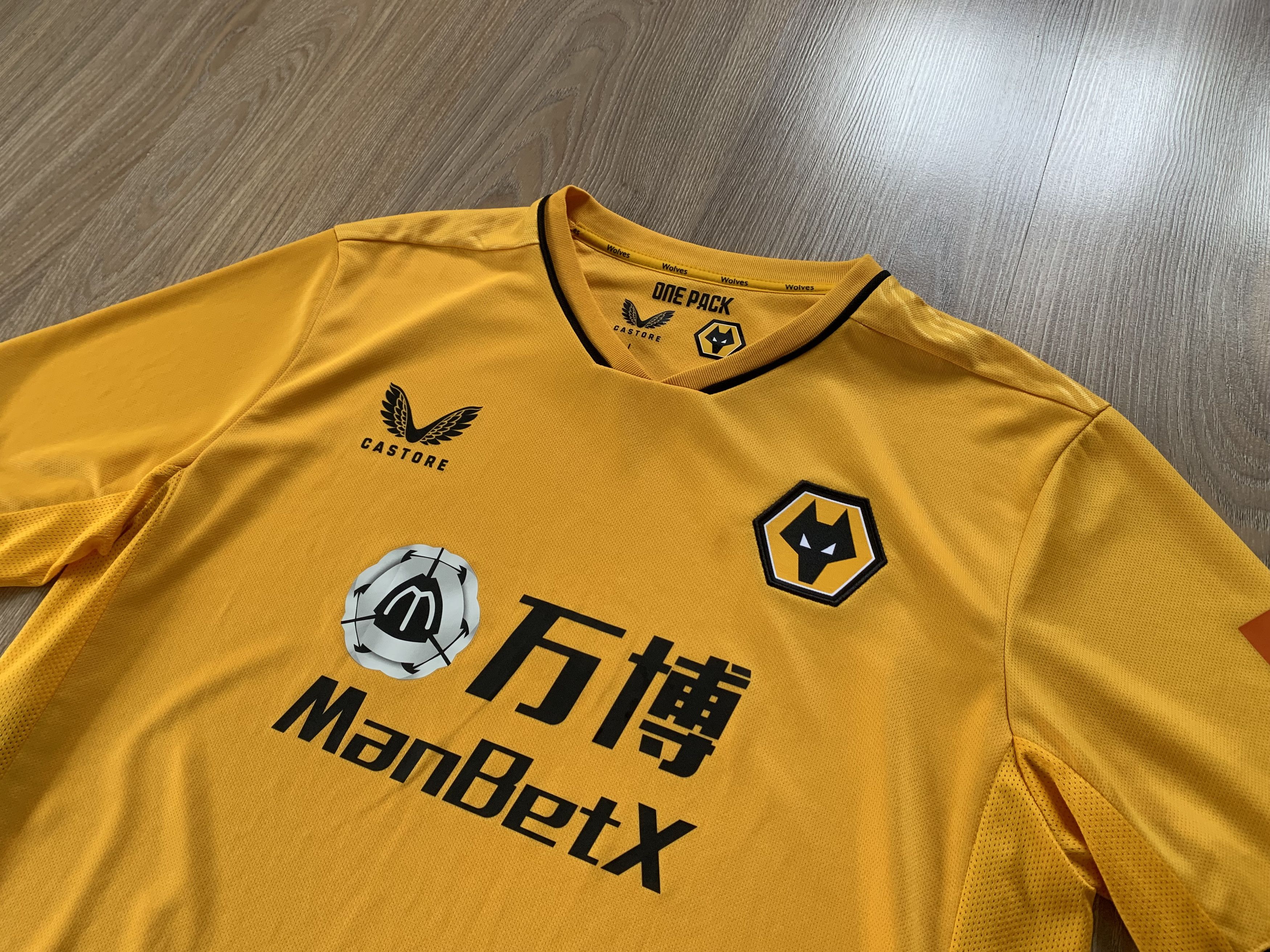 Castore Wolves Castore Home Shirt 2021-2022 Size US L / EU 52-54 / 3 - 4 Thumbnail