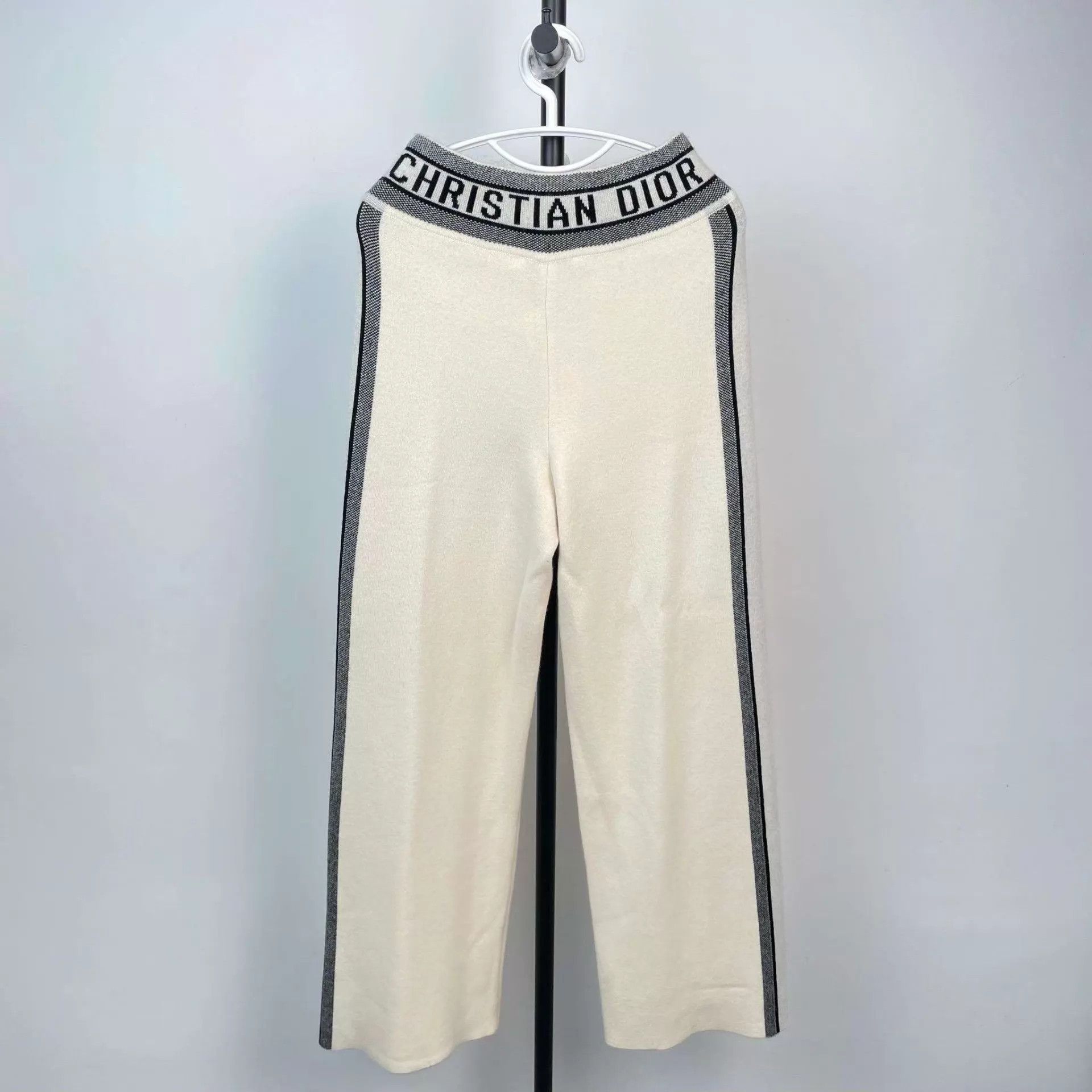 Dior Dior White Sweatpants 97 New 36 Size 26" / US 2 / IT 38 - 2 Thumbnail