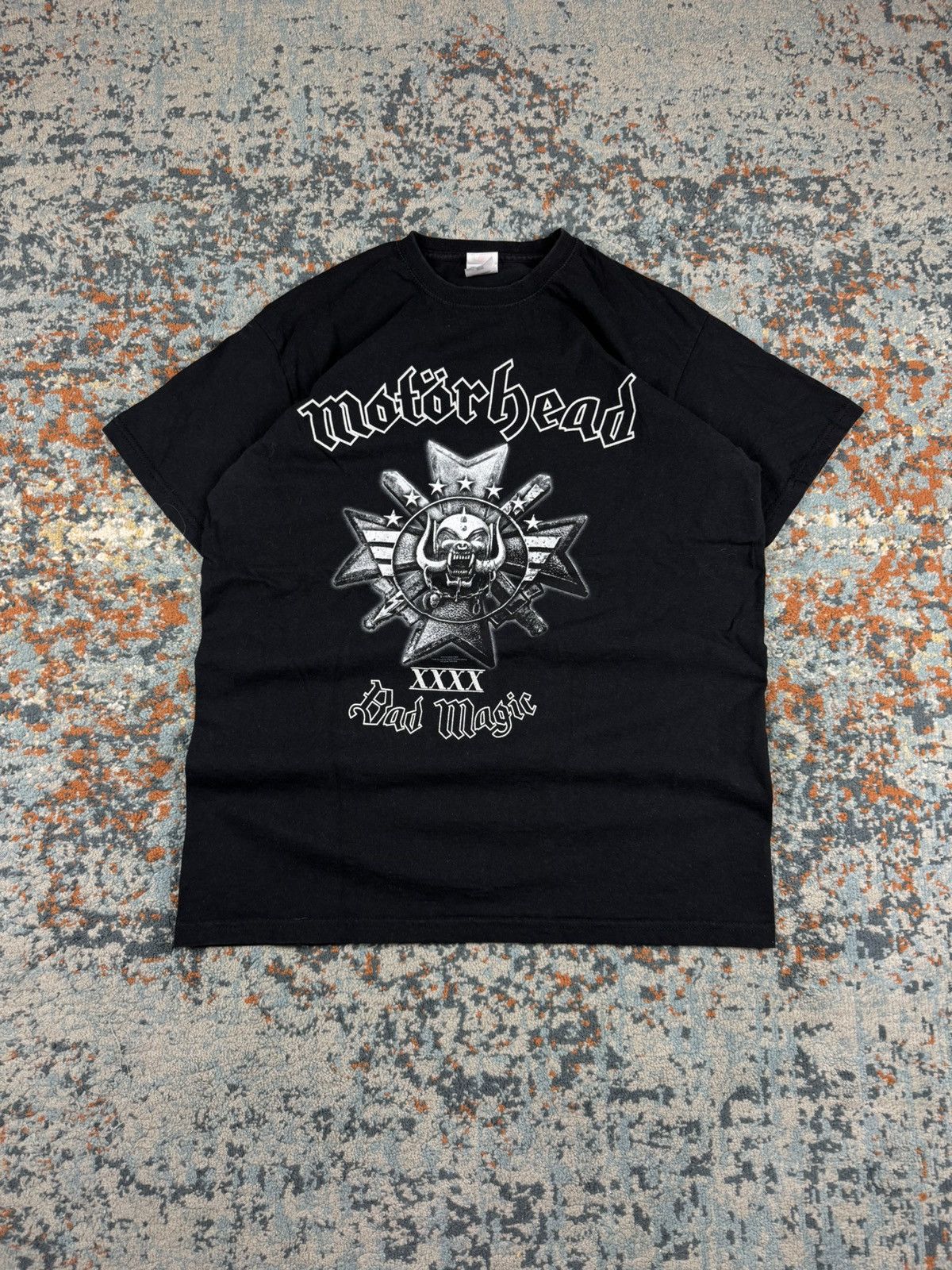Band Tees Vintage Y2K Motorhead bad magic graphic band tee rock metal Size US M / EU 48-50 / 2 - 1 Thumbnail