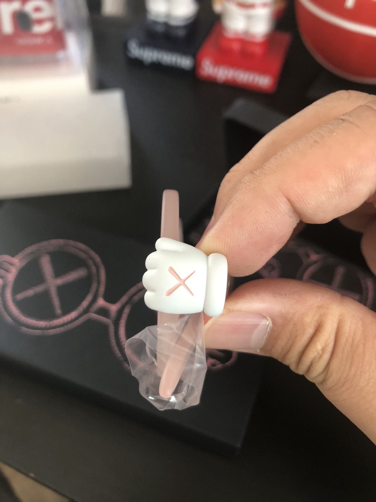 Kaws Kaws x SD Kid Sunglasses Pink Size ONE SIZE - 2 Thumbnail