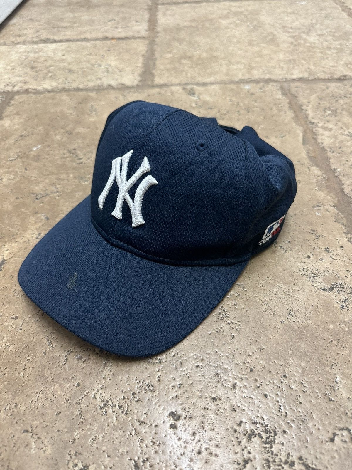 MLB × New York Yankees Team MLB New York Yankees Hat OC Sports Adjustable Hat Size ONE SIZE - 1 Thumbnail