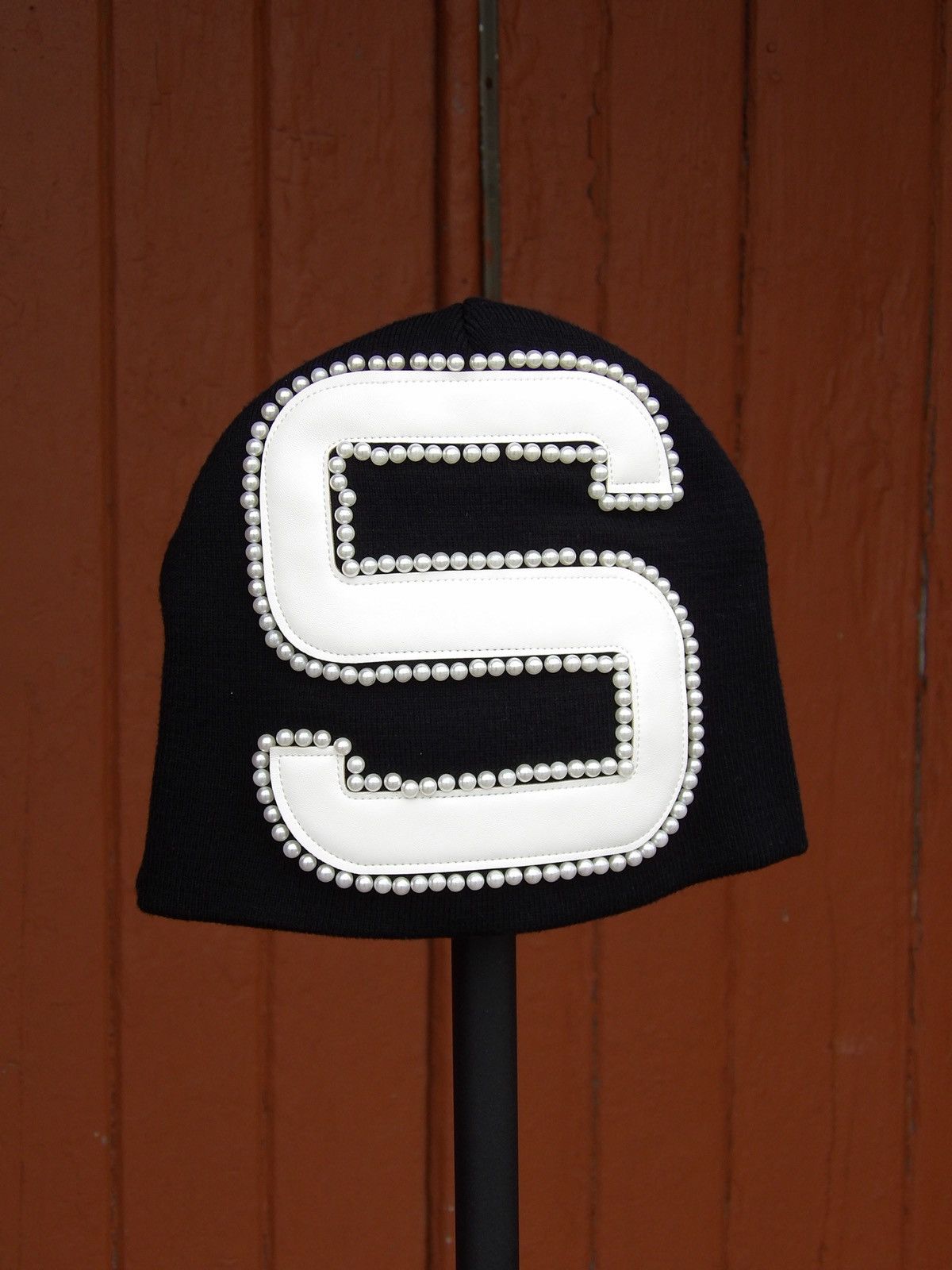 Other S85 black beanie with pearl details Size ONE SIZE - 1 Thumbnail