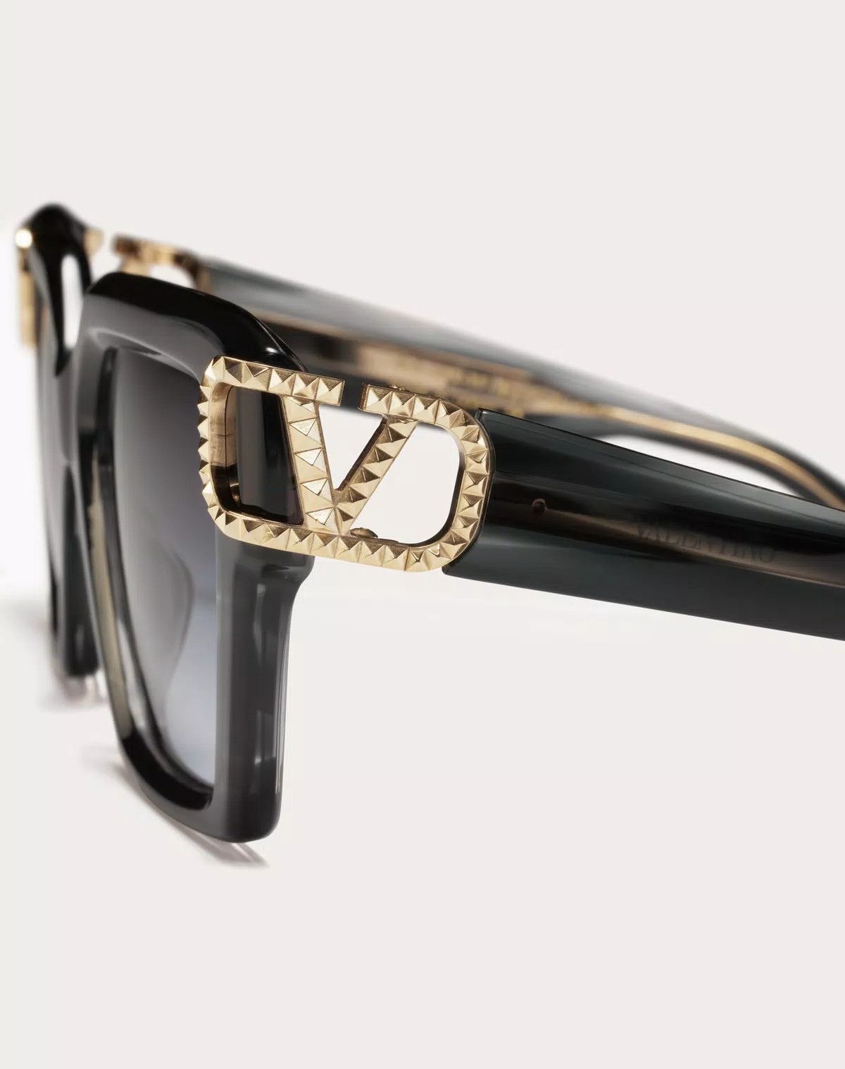 Valentino oc11z0725 Size: 55/ Acetate Vlogo Frame in Black/Grey Size ONE SIZE - 4 Thumbnail