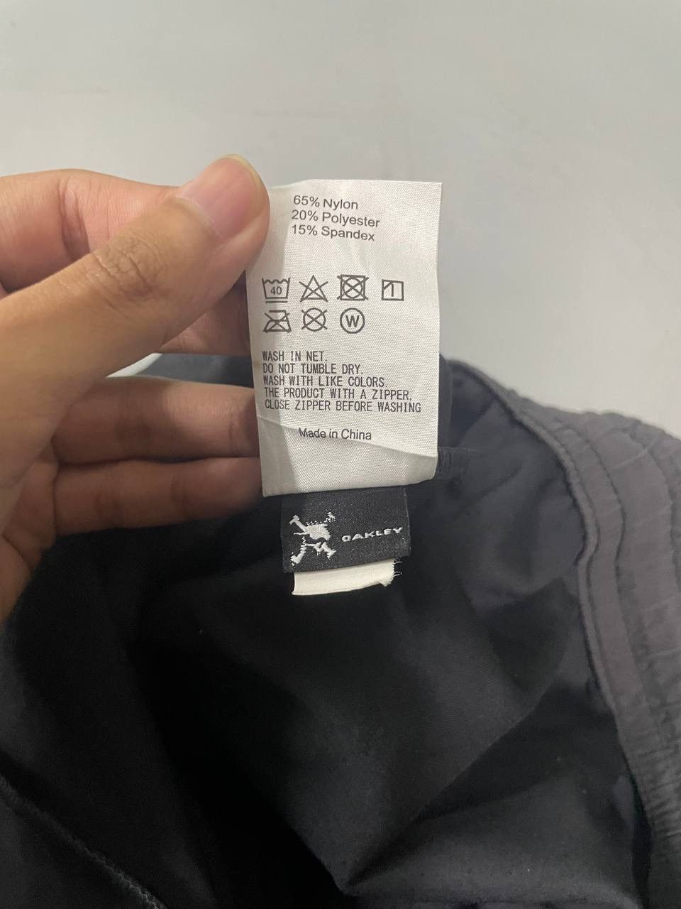 Oakley OAKLEY PERFOMANCE SPELL OUT 🎌 Size US 32 / EU 48 - 9 Thumbnail