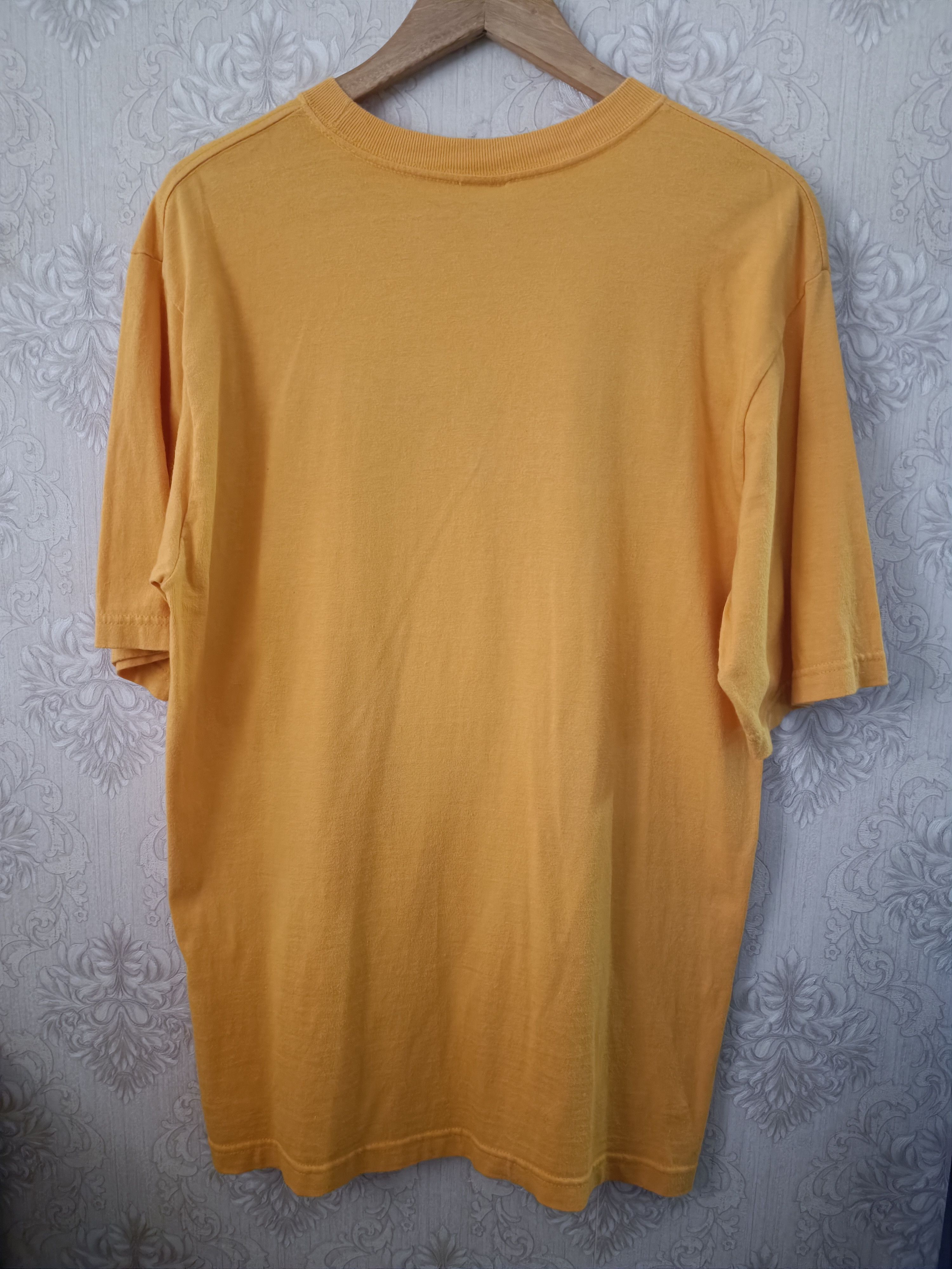 Guess × Vintage Guess U.S.A T Shirt Size US M / EU 48-50 / 2 - 2 Thumbnail