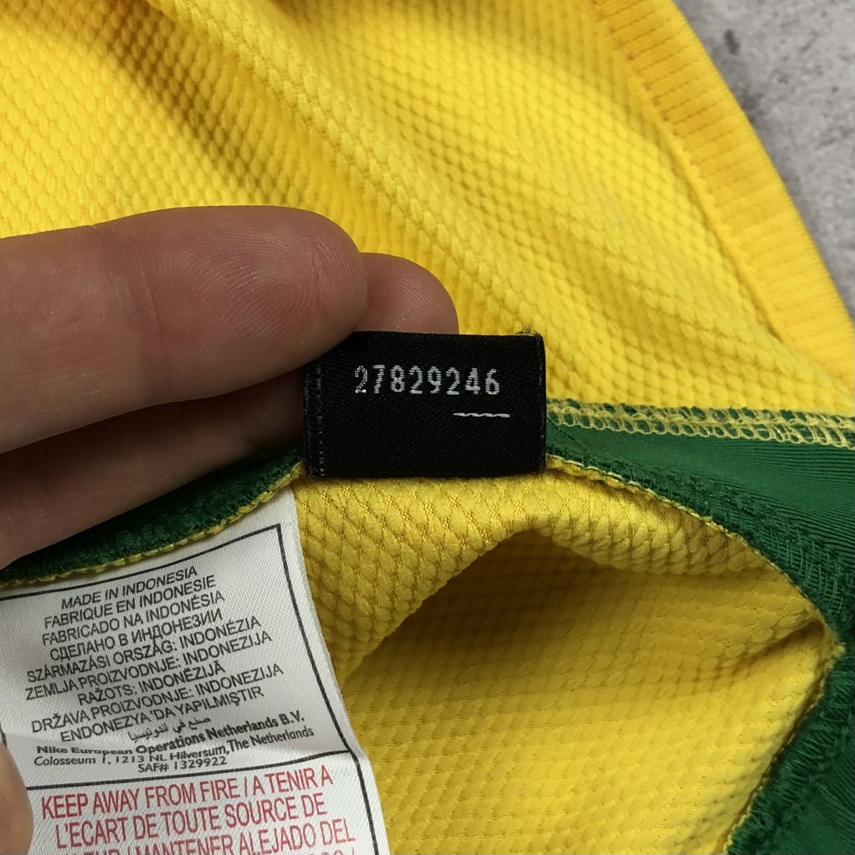 Nike Brazil 2008-2010 Nike Home Soccer Jersey youth XL Size US S / EU 44-46 / 1 - 21 Thumbnail