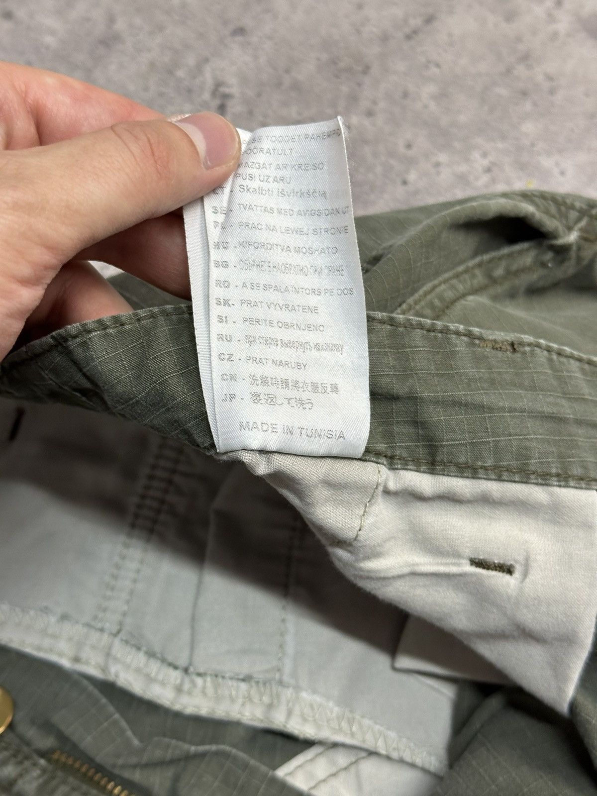 Carhartt × Vintage Vintage Carhartt Cargo Distressed Pants Faded Khaki Y2K Size US 32 / EU 48 - 10 Thumbnail