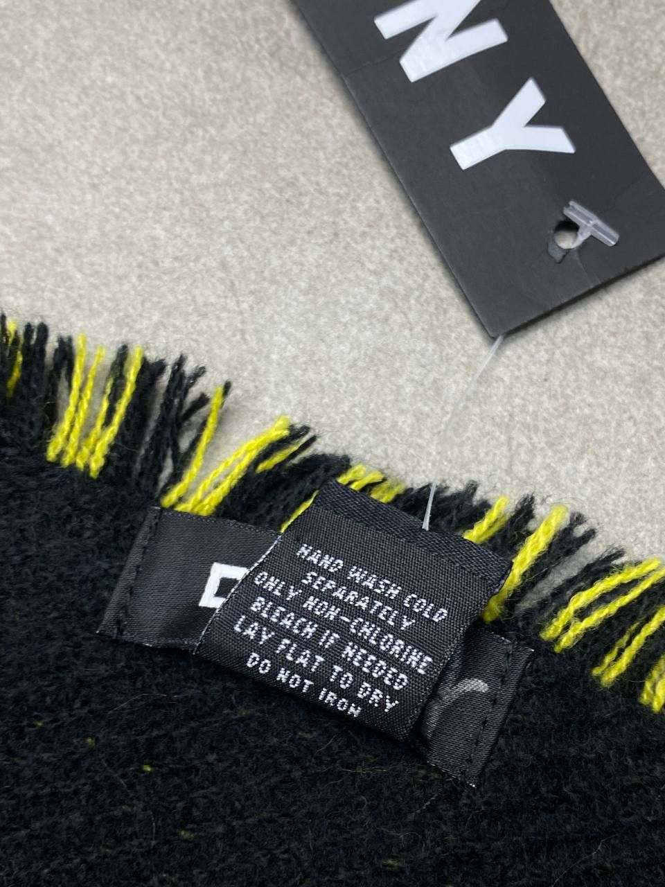 DKNY DKNY Y2K Check Acrylic Logo Scarf Size ONE SIZE - 9 Thumbnail
