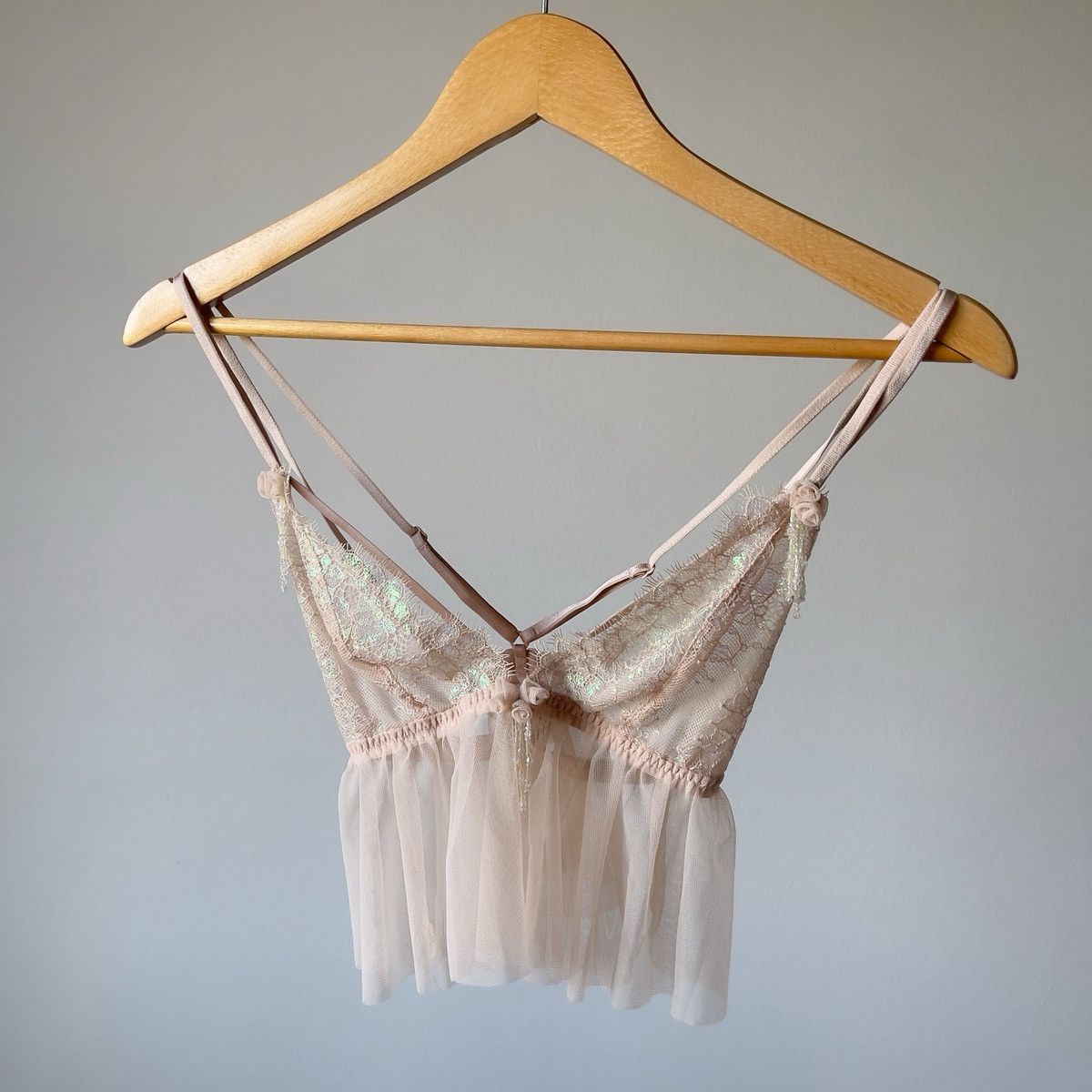 Victoria's Secret Romantic Nude Lace & Mesh Sheer Camisole (XS-S) Size S / US 4 / IT 40 - 8 Thumbnail